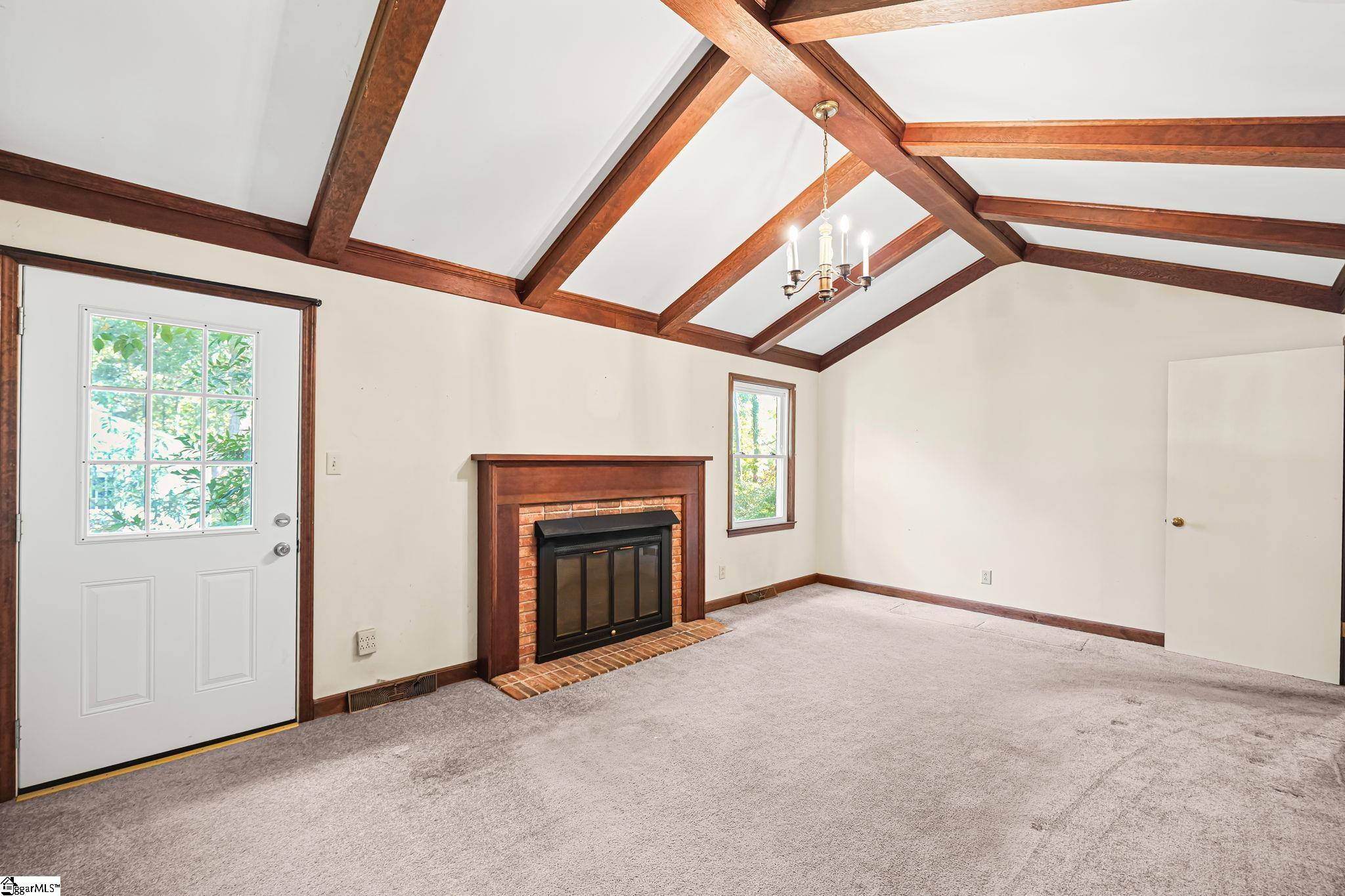 102 Somerset Drive Property Photo 14