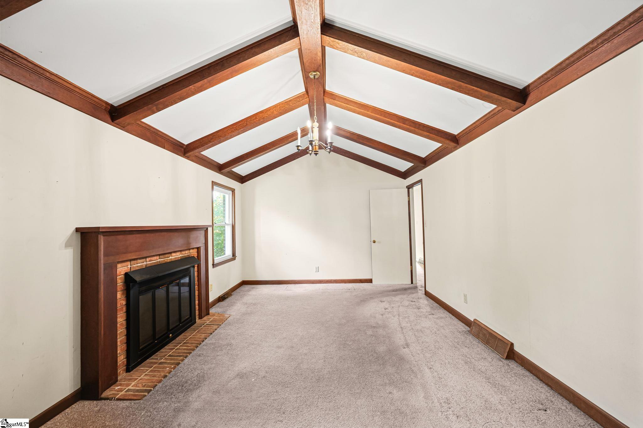 102 Somerset Drive Property Photo 15