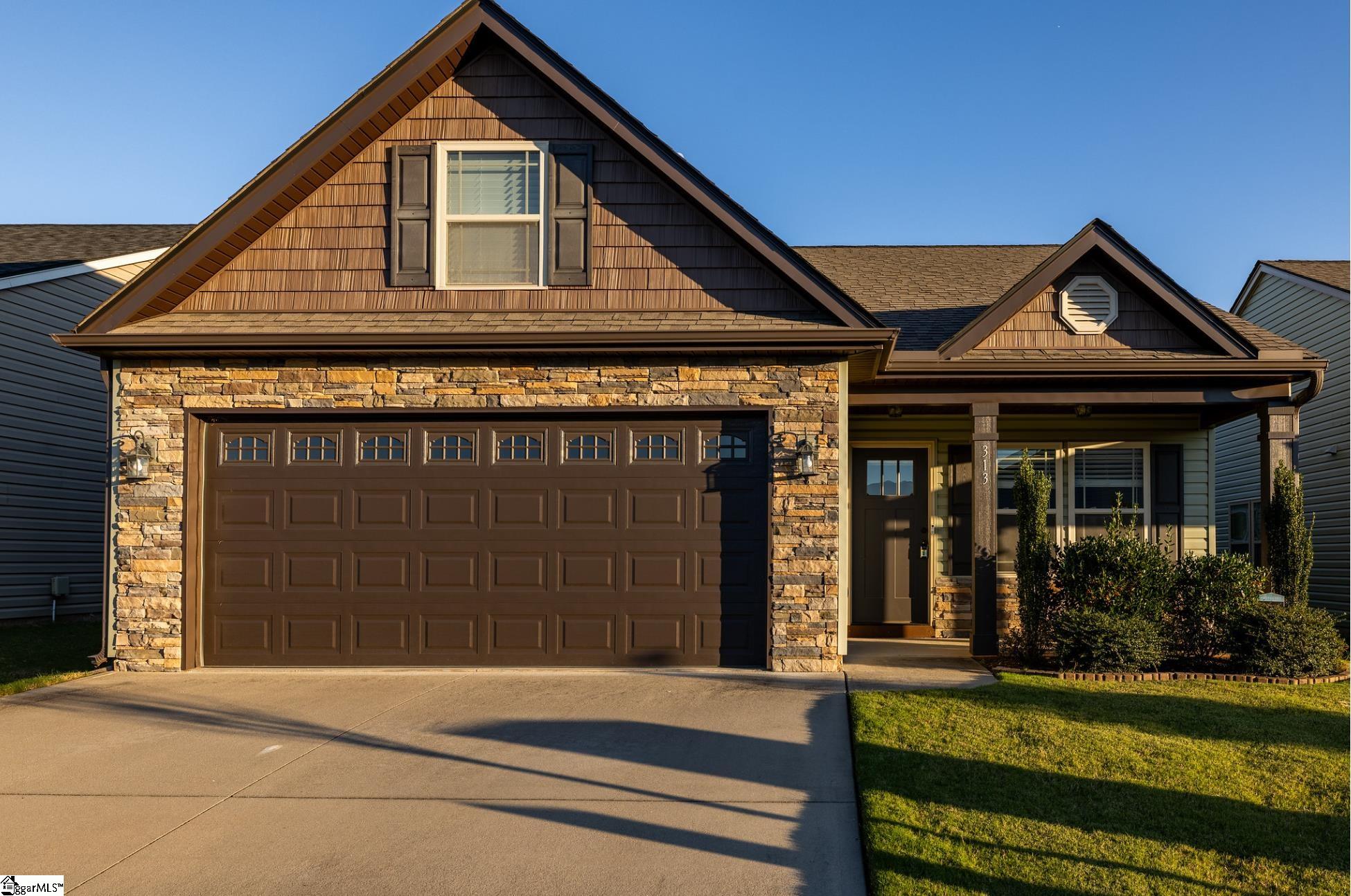 313 Trail Crossing Lane Property Photo 2