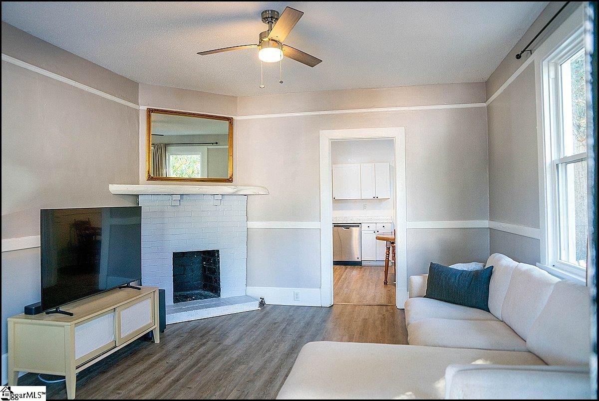 3 21st Street Property Photo 4