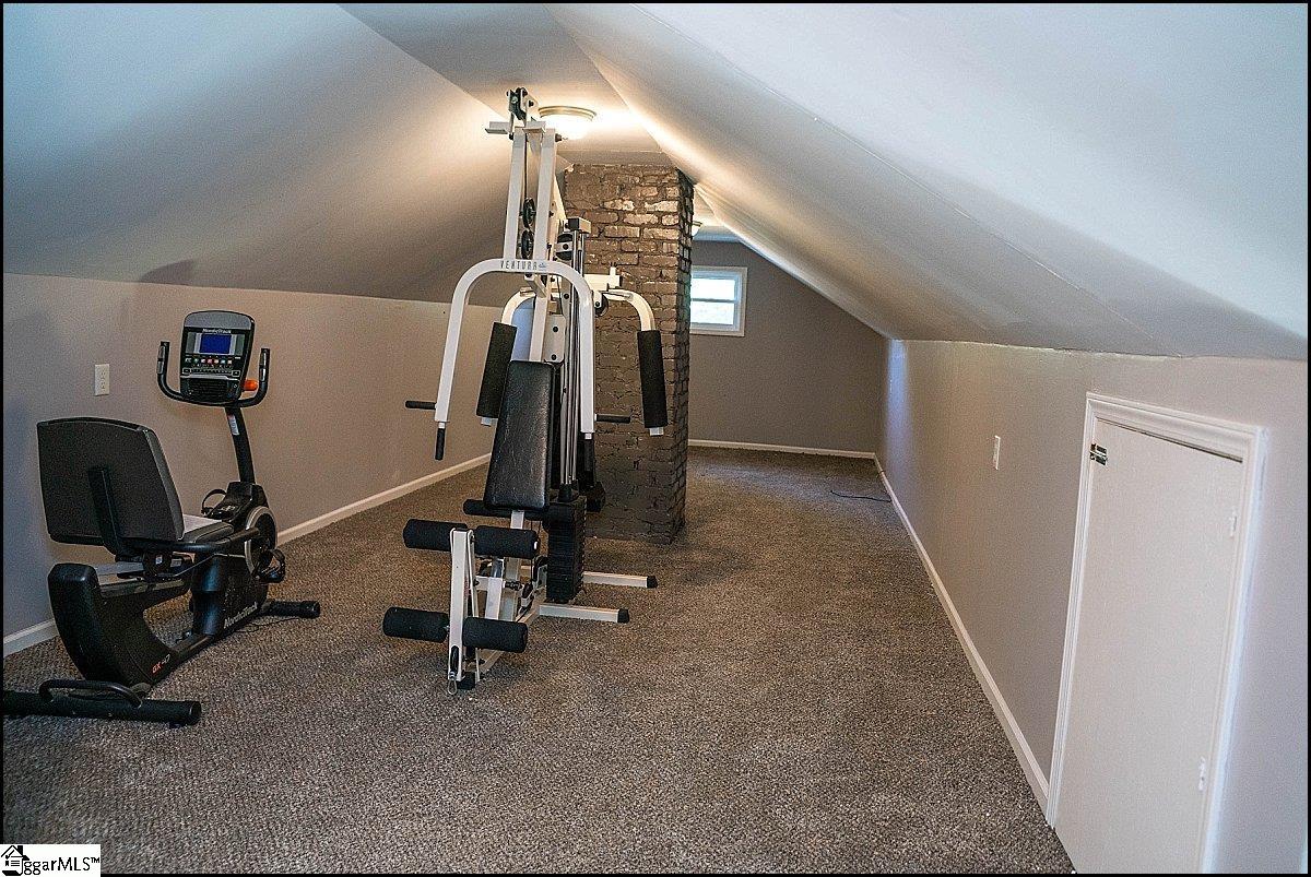 3 21st Street Property Photo 18