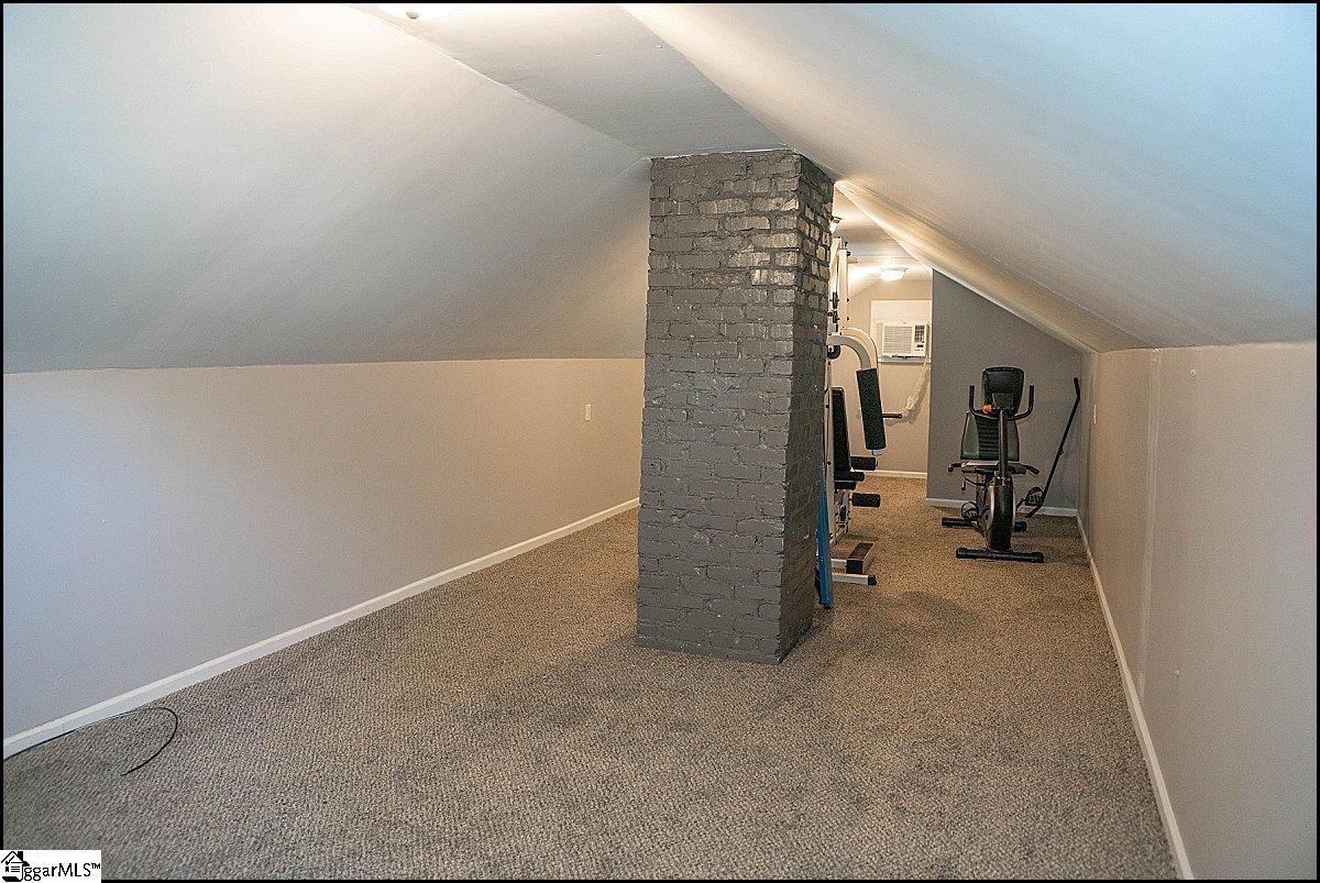 3 21st Street Property Photo 20