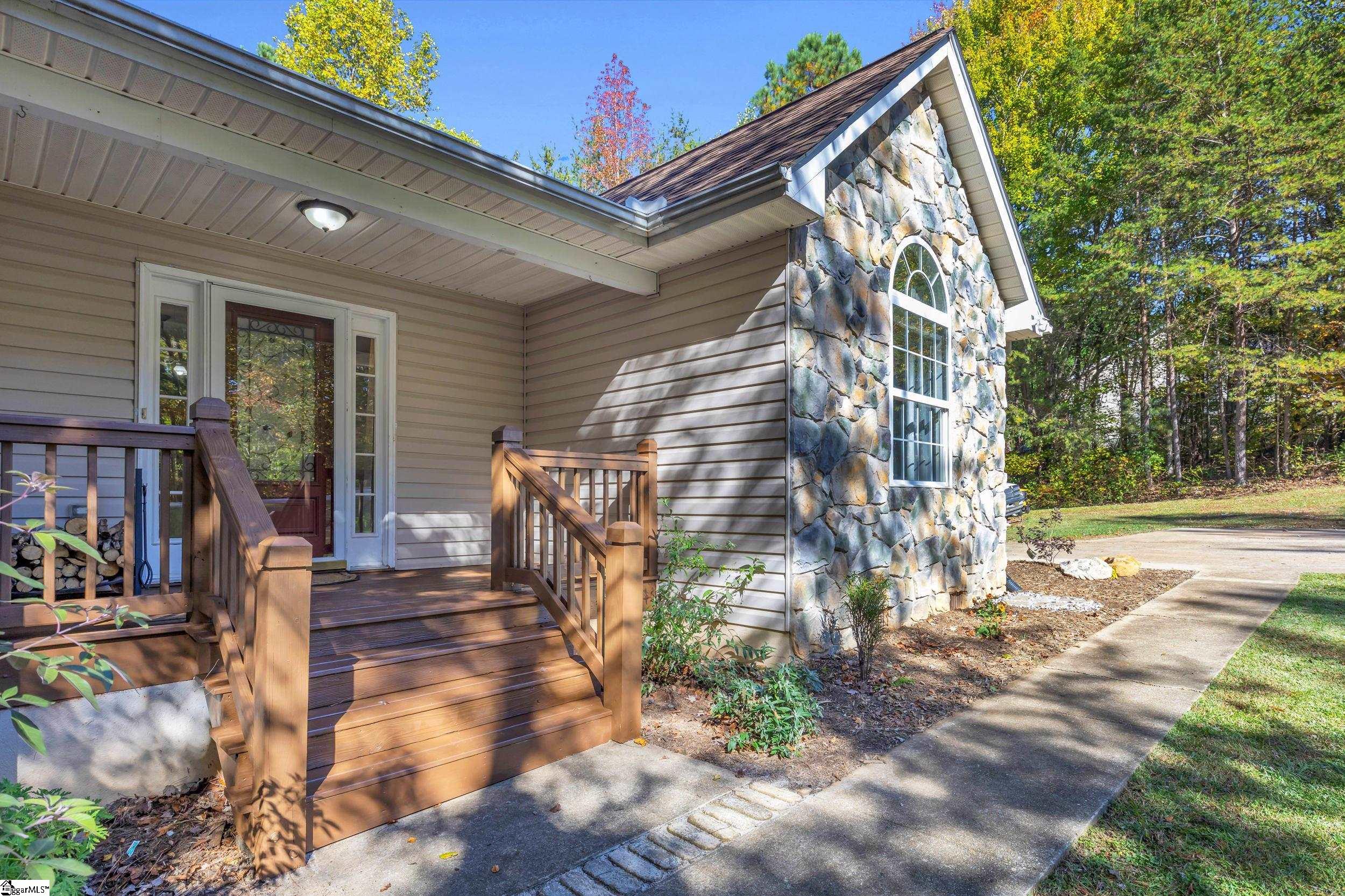 10 Oasis Court Property Photo 2