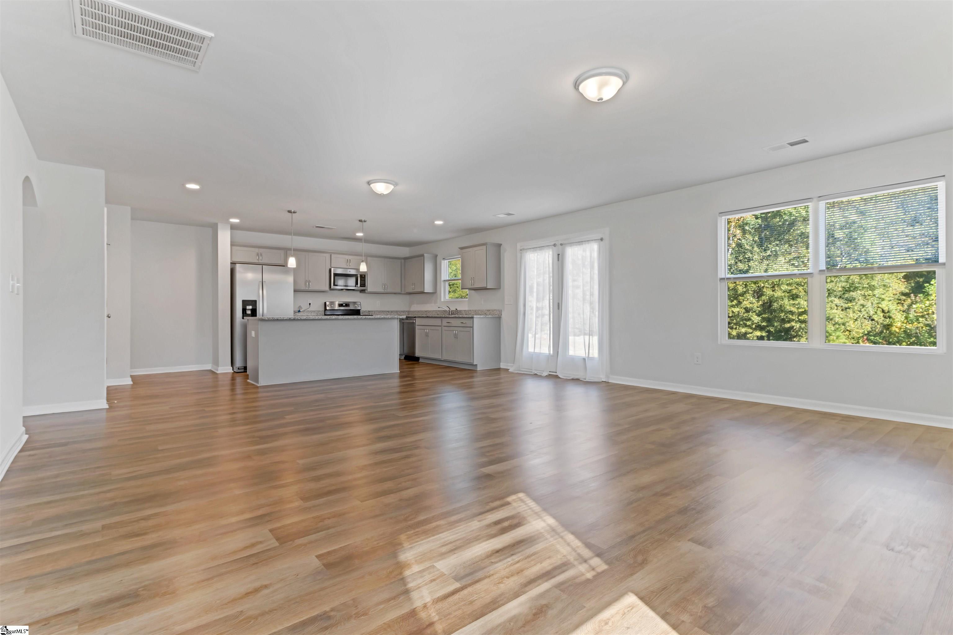 445 Grantham Court Property Photo 13