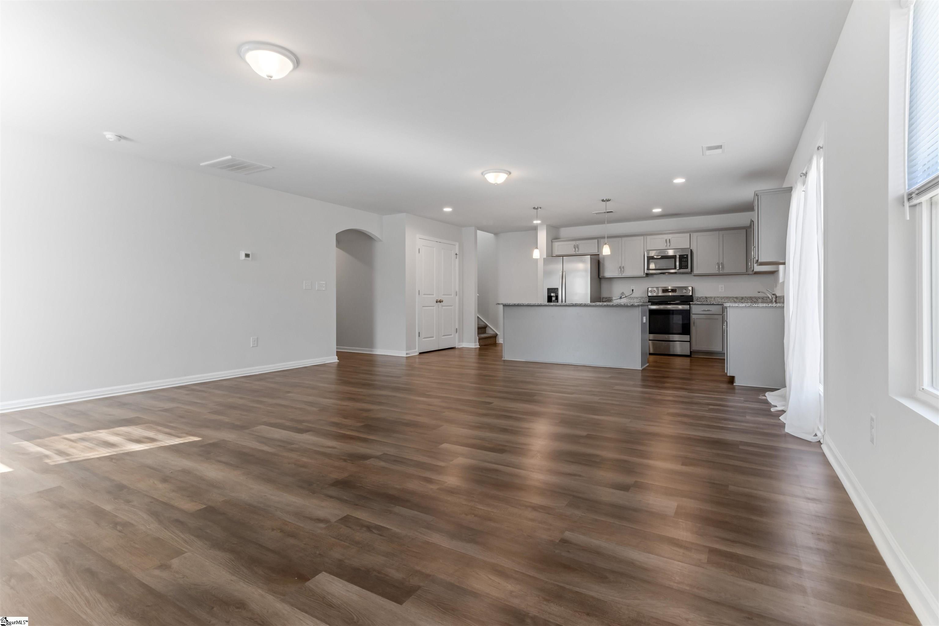 445 Grantham Court Property Photo 14