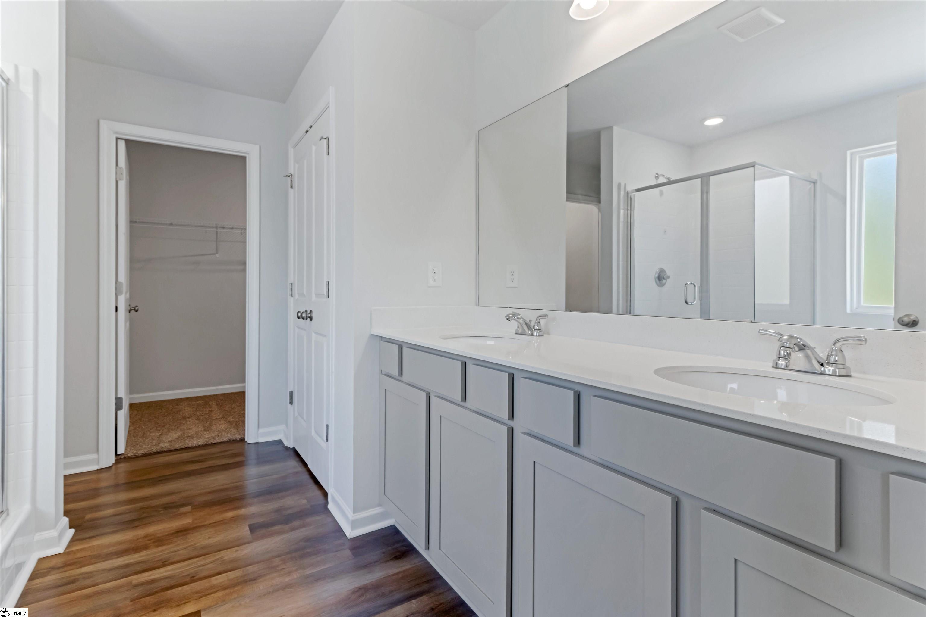 445 Grantham Court Property Photo 25