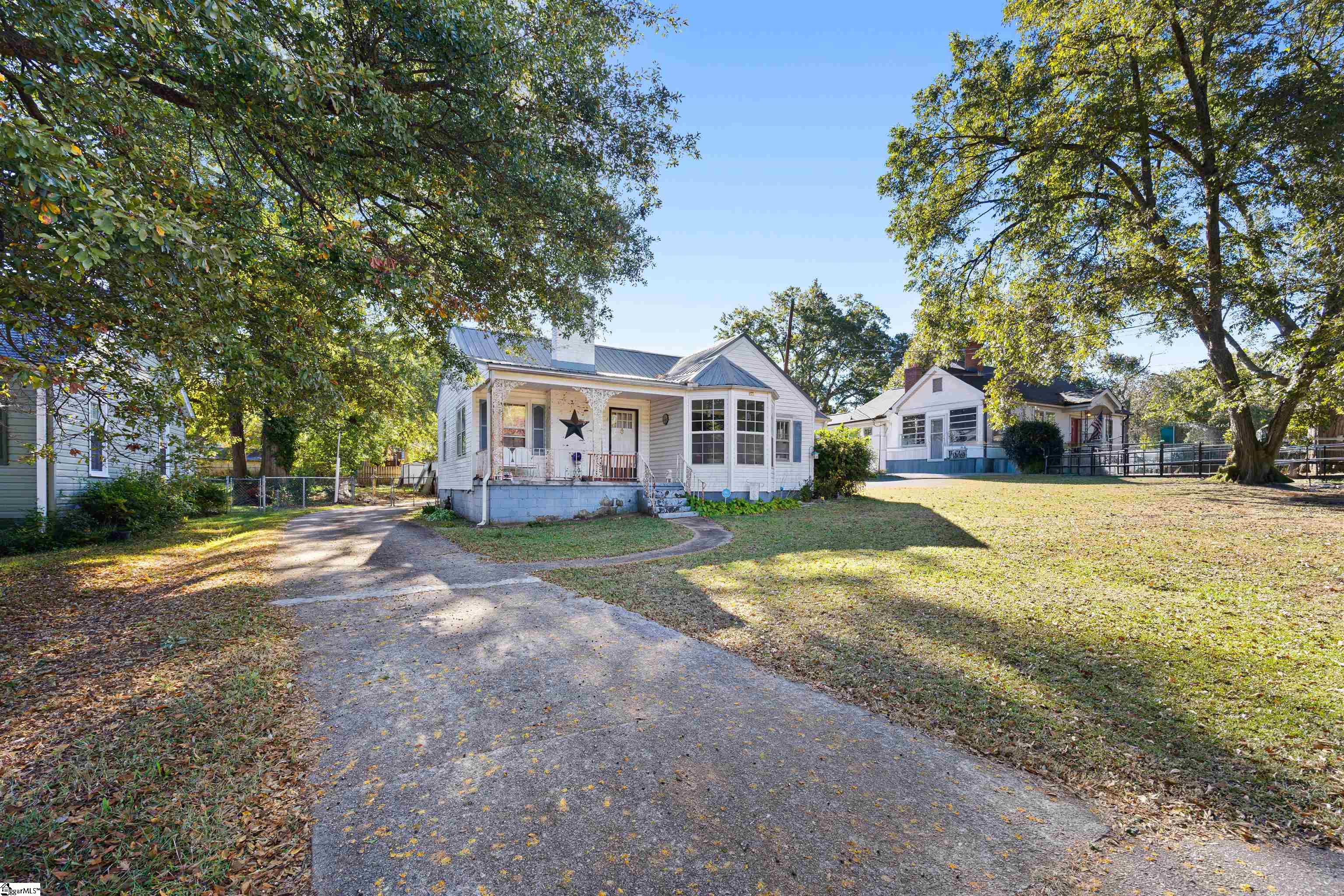 6 Berkley Avenue Property Photo 2