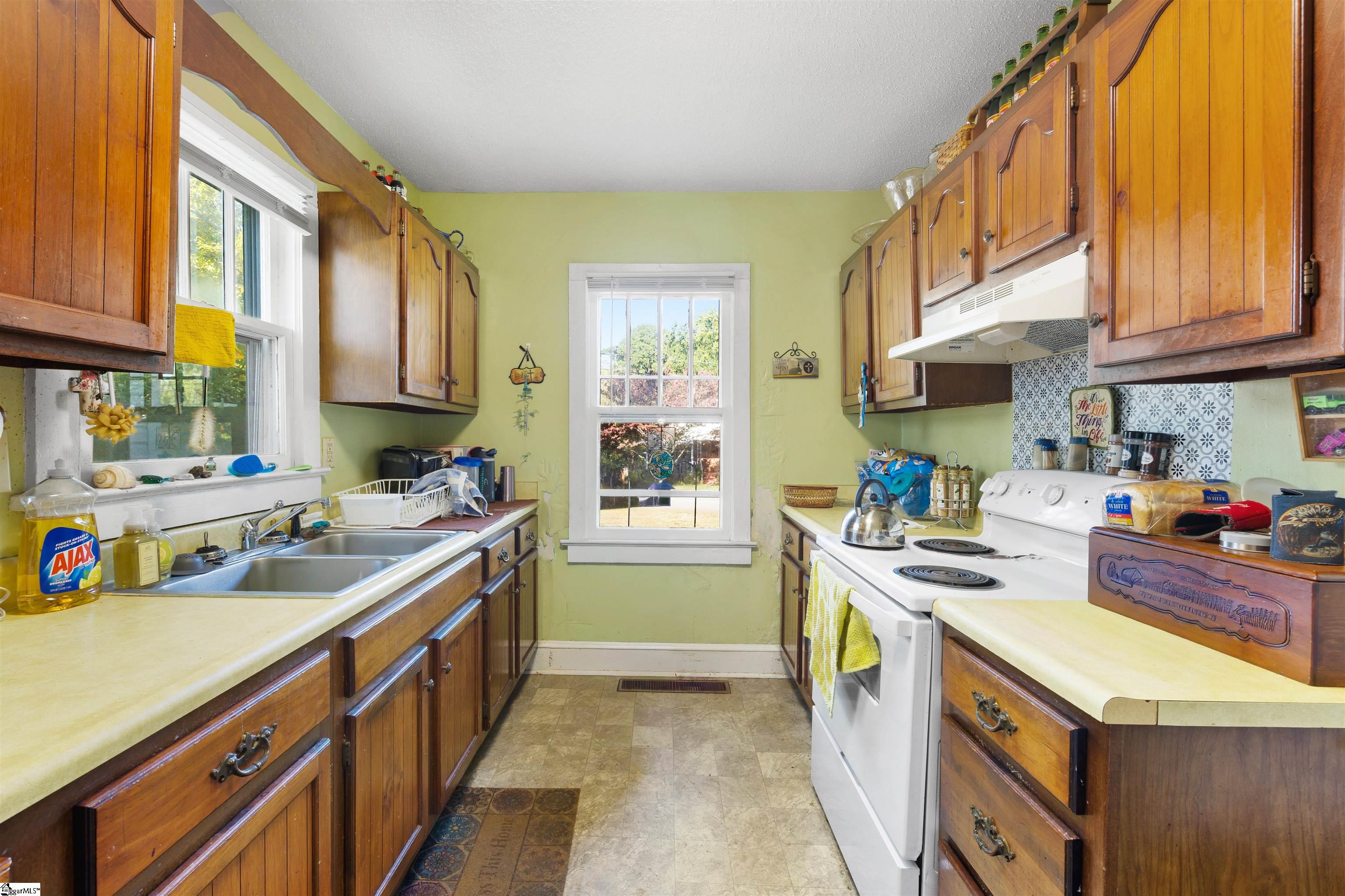 6 Berkley Avenue Property Photo 11