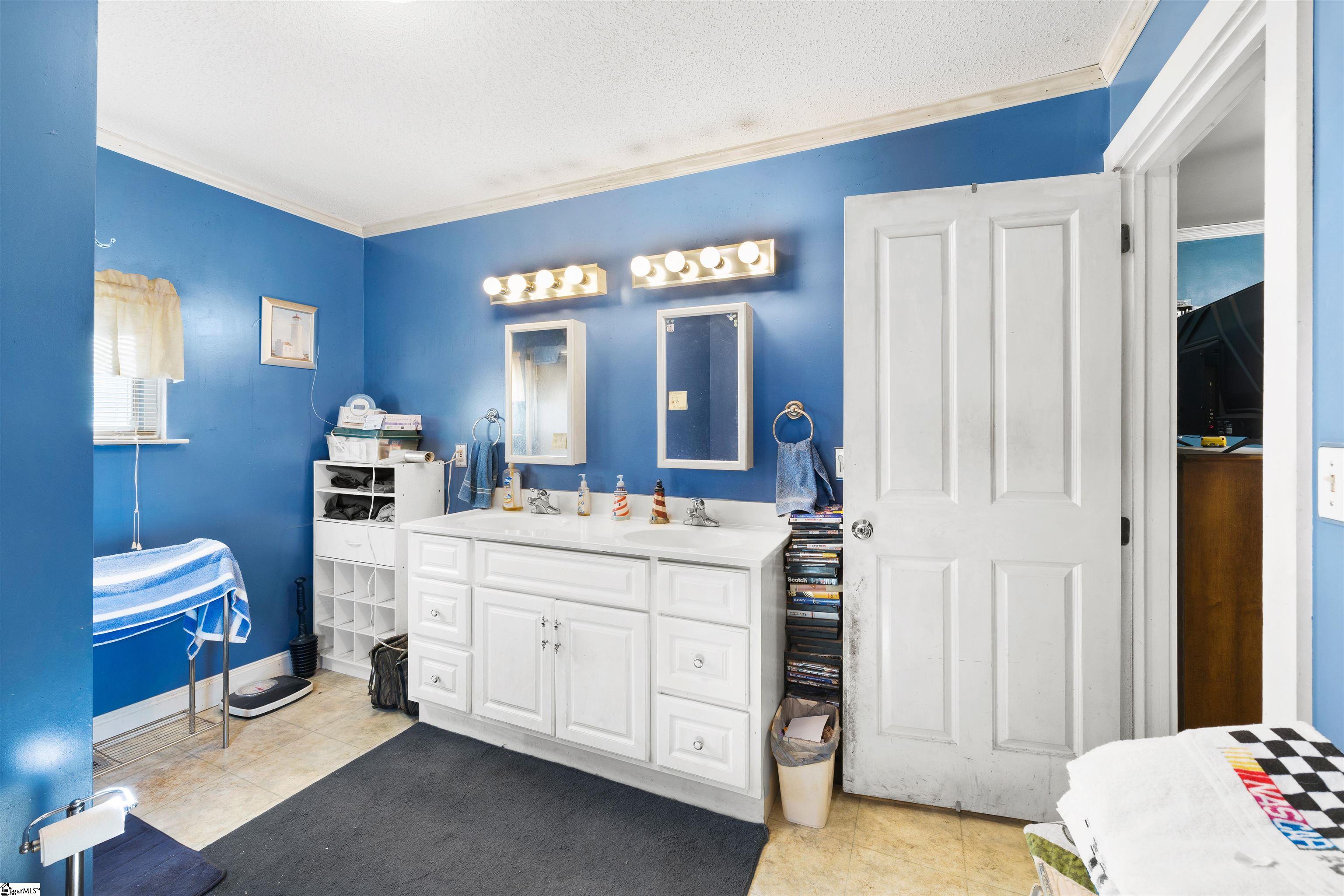 6 Berkley Avenue Property Photo 19