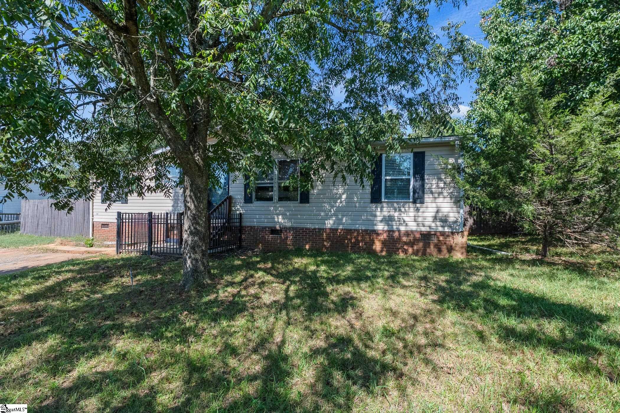 102 Riverbreeze Road Property Photo 3