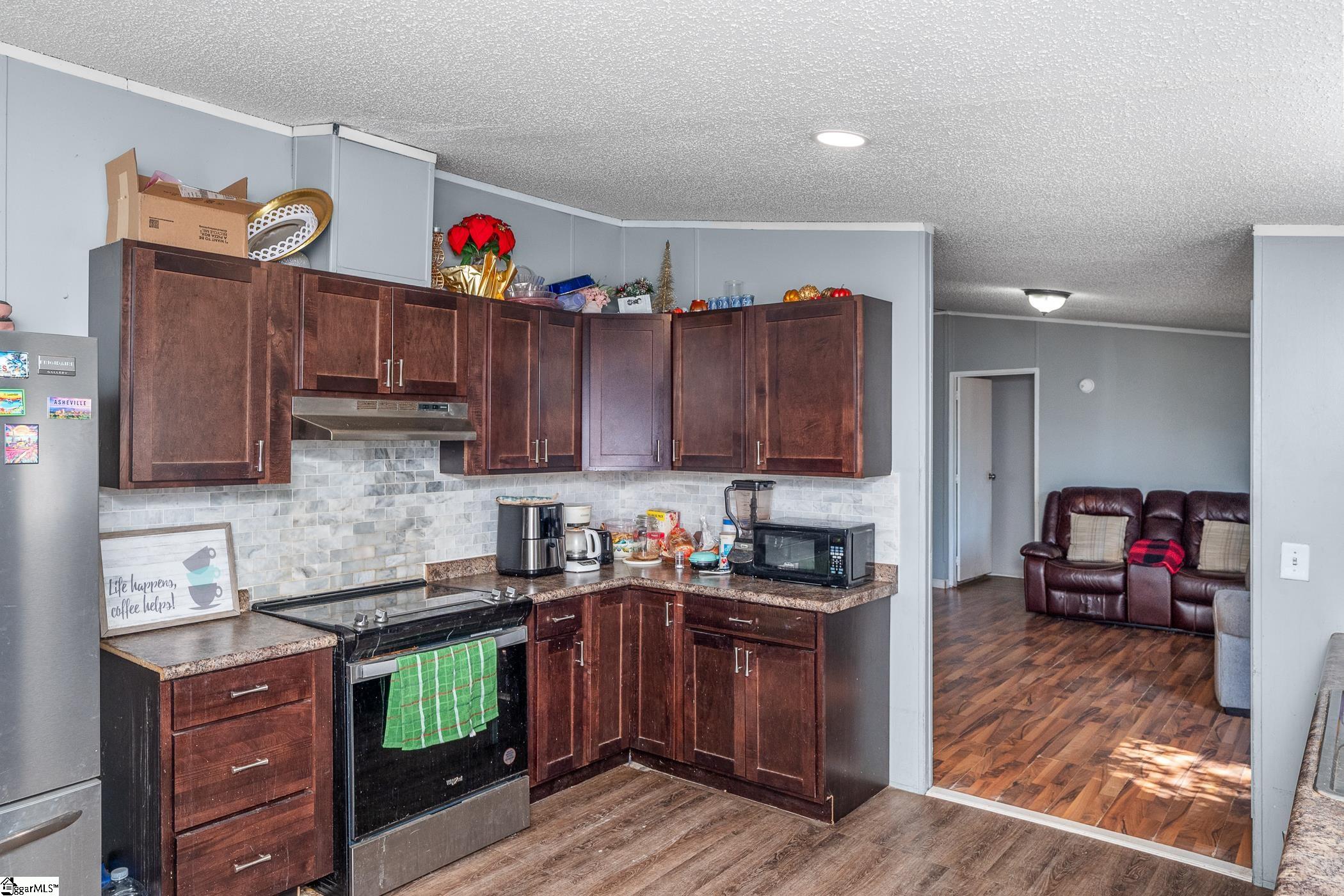 102 Riverbreeze Road Property Photo 8