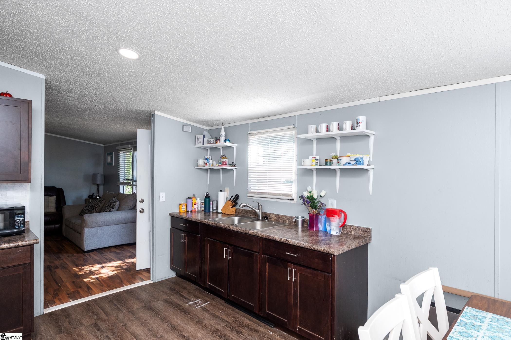 102 Riverbreeze Road Property Photo 9