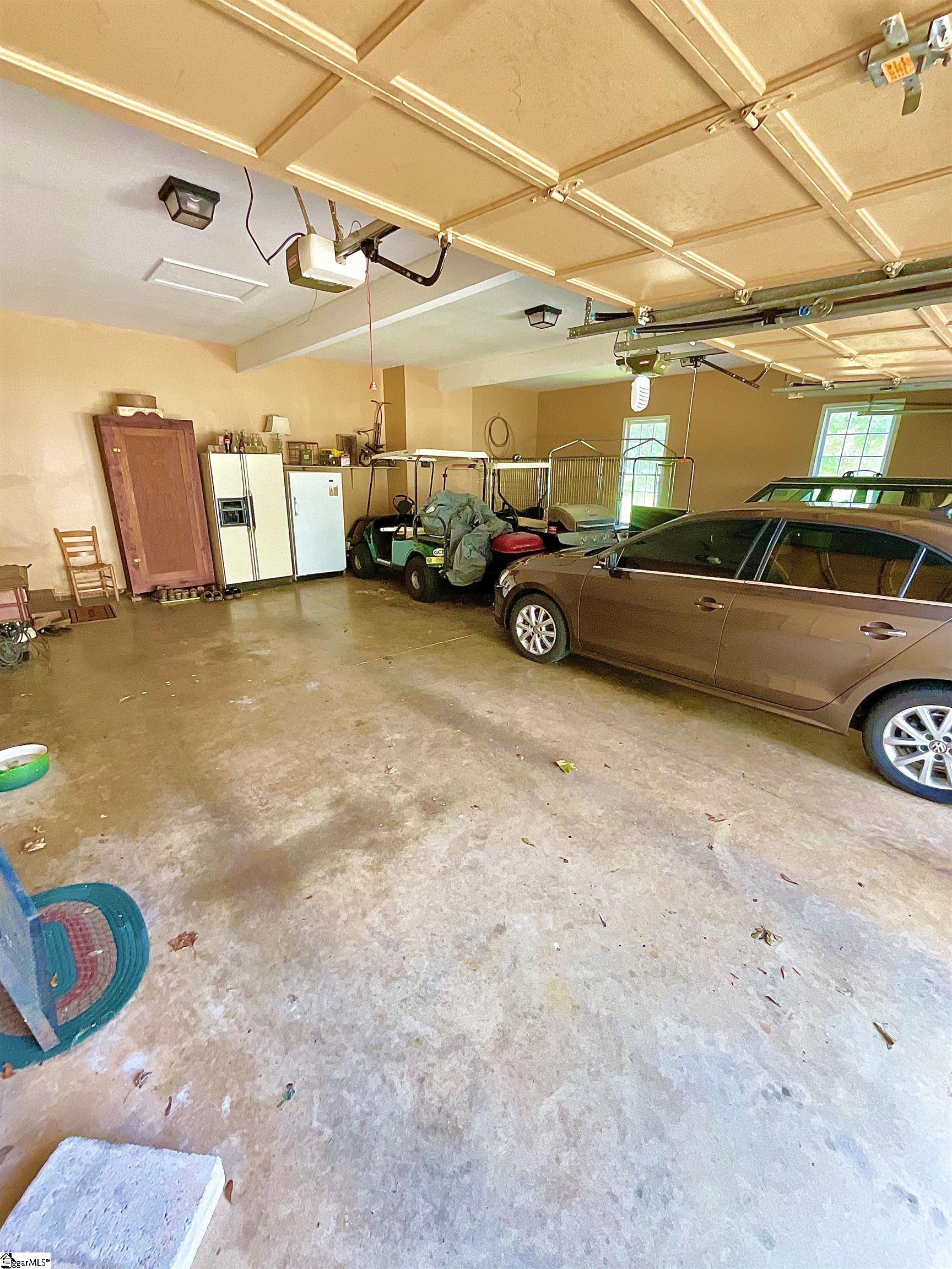 390 Blakely Avenue Property Photo 14