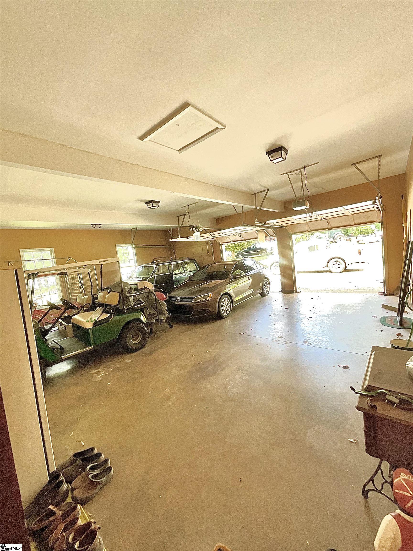 390 Blakely Avenue Property Photo 15