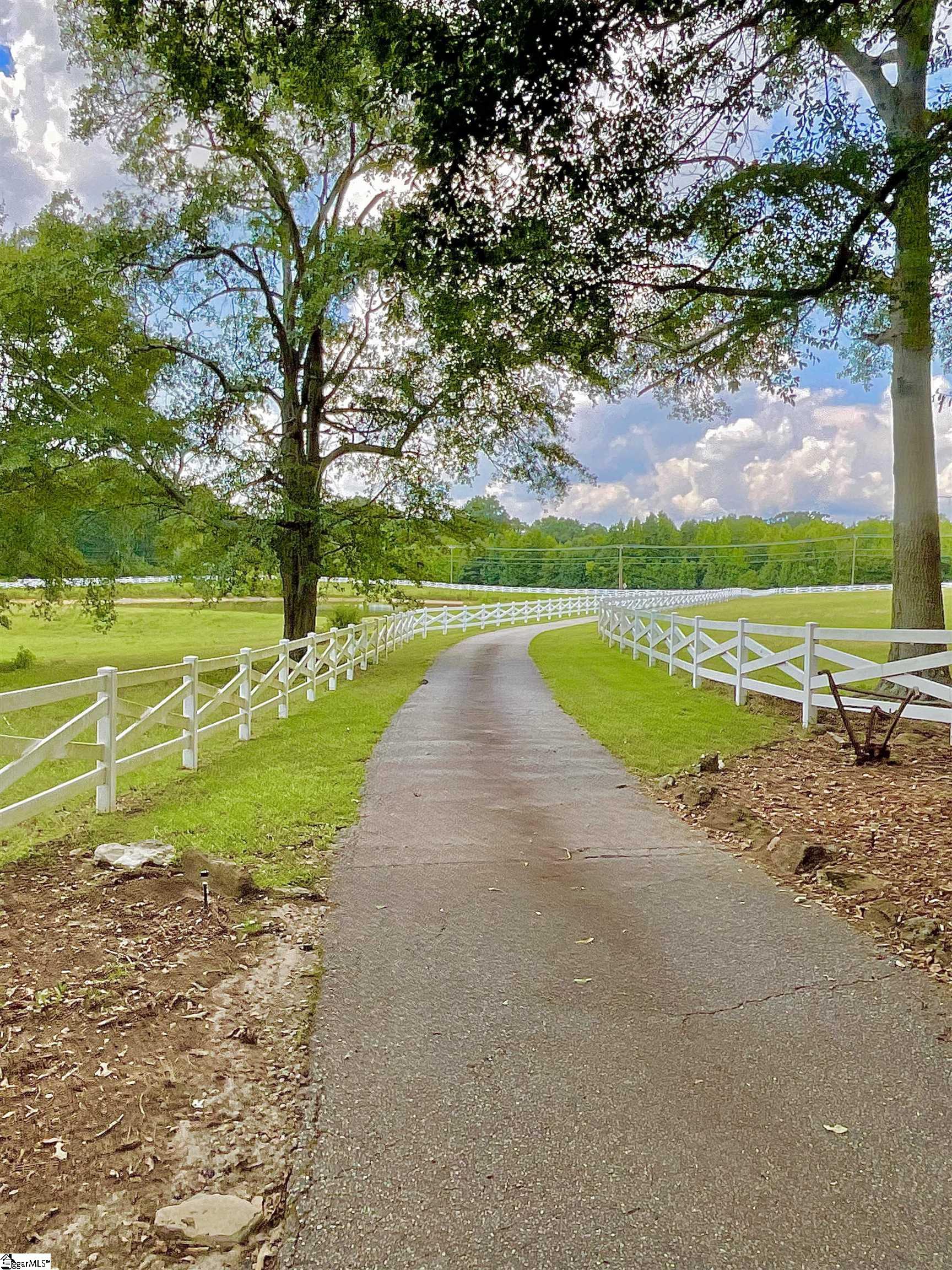 390 Blakely Avenue Property Photo 40