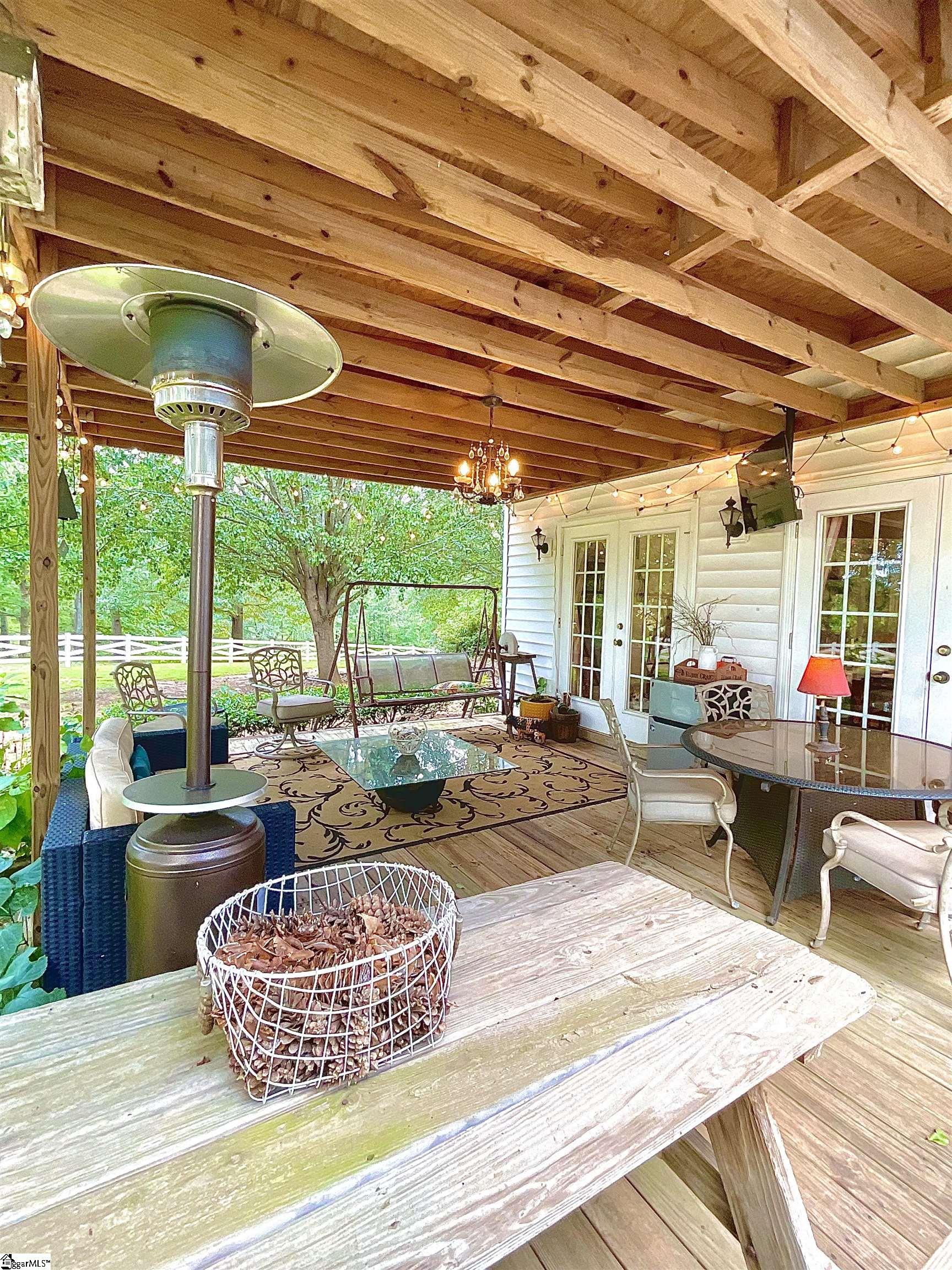 390 Blakely Avenue Property Photo 49