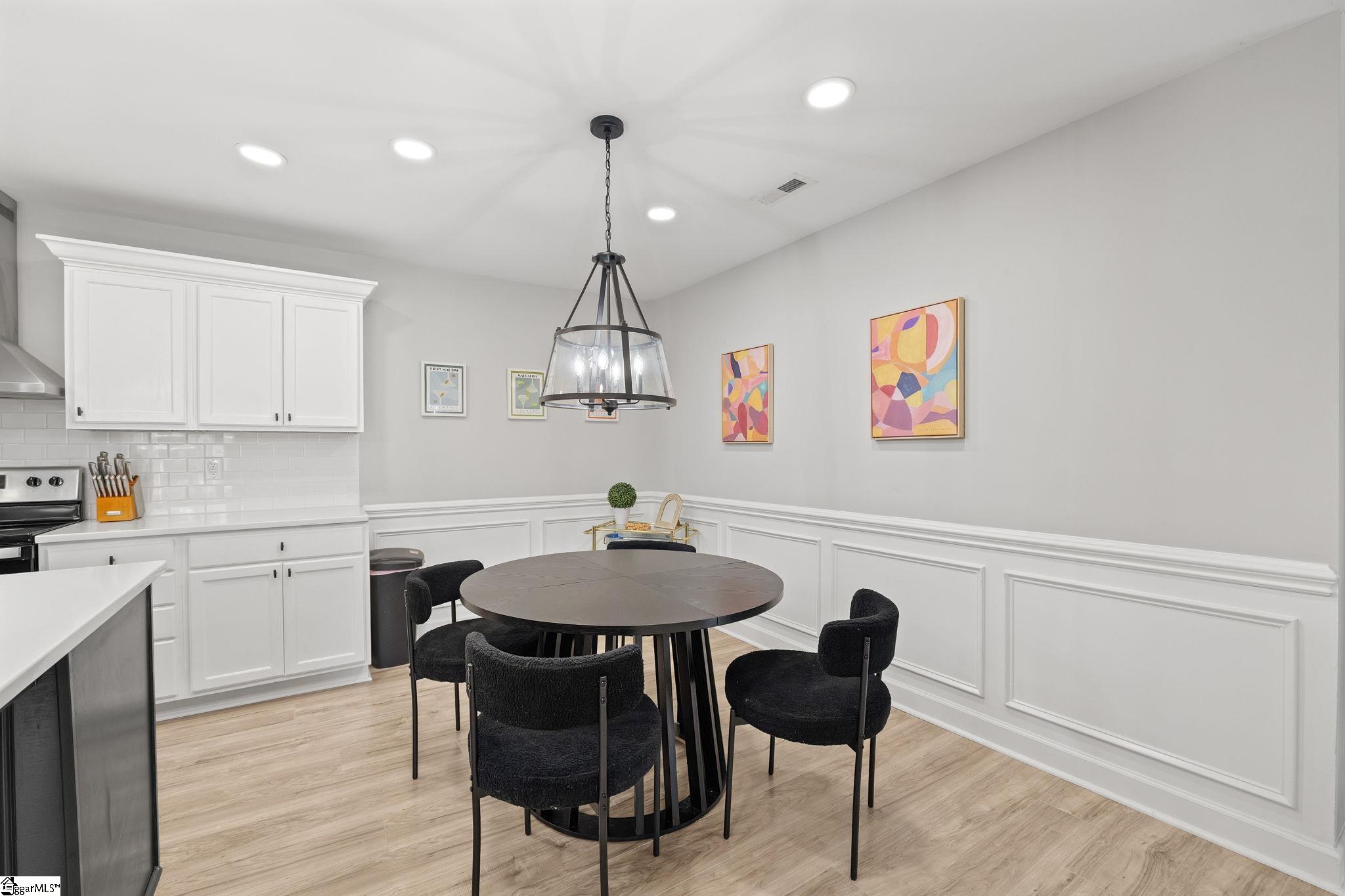 127 E Victoria Road Property Photo 12