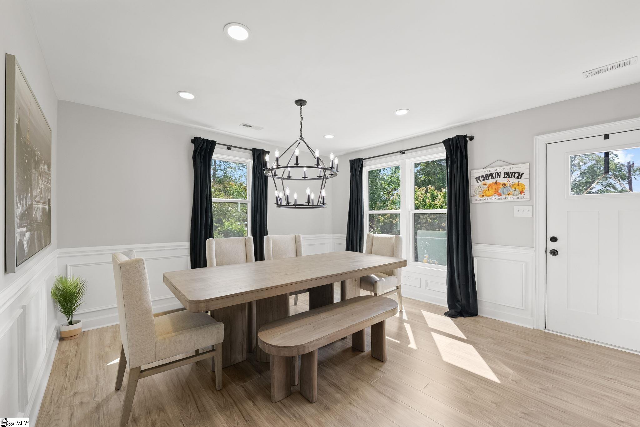 127 E Victoria Road Property Photo 16