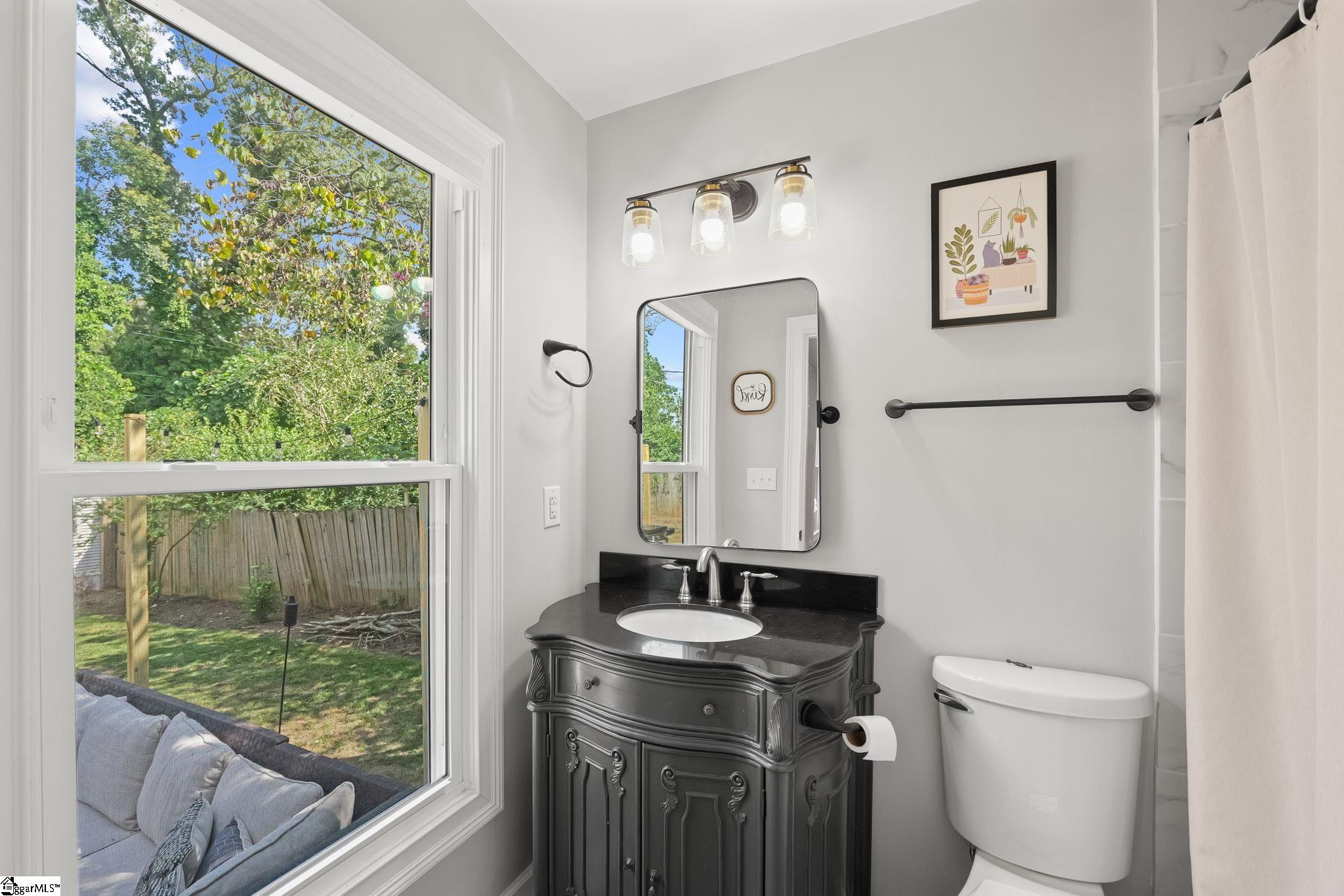 127 E Victoria Road Property Photo 23