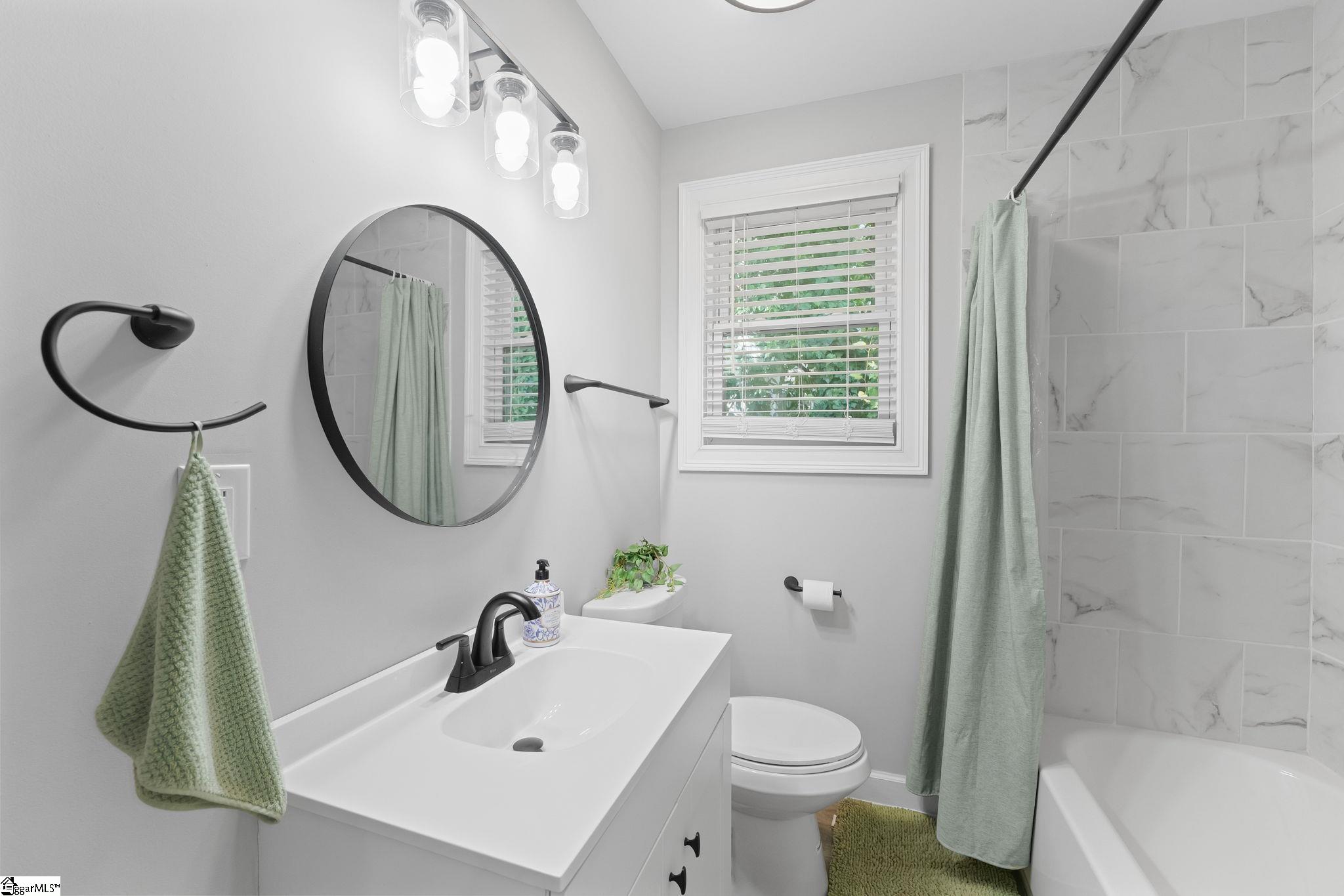 127 E Victoria Road Property Photo 27