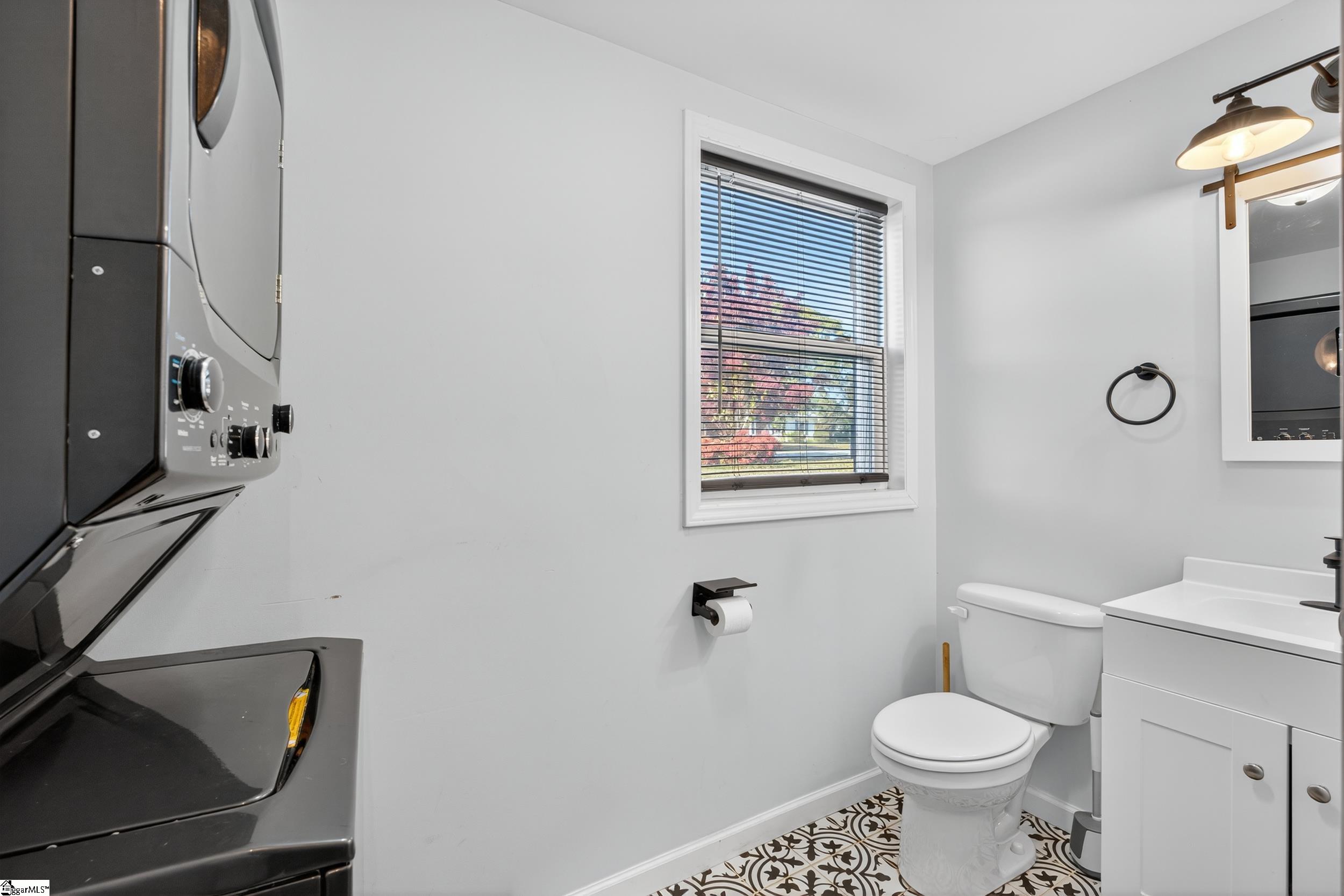 519 Longview Terrace Property Photo 21