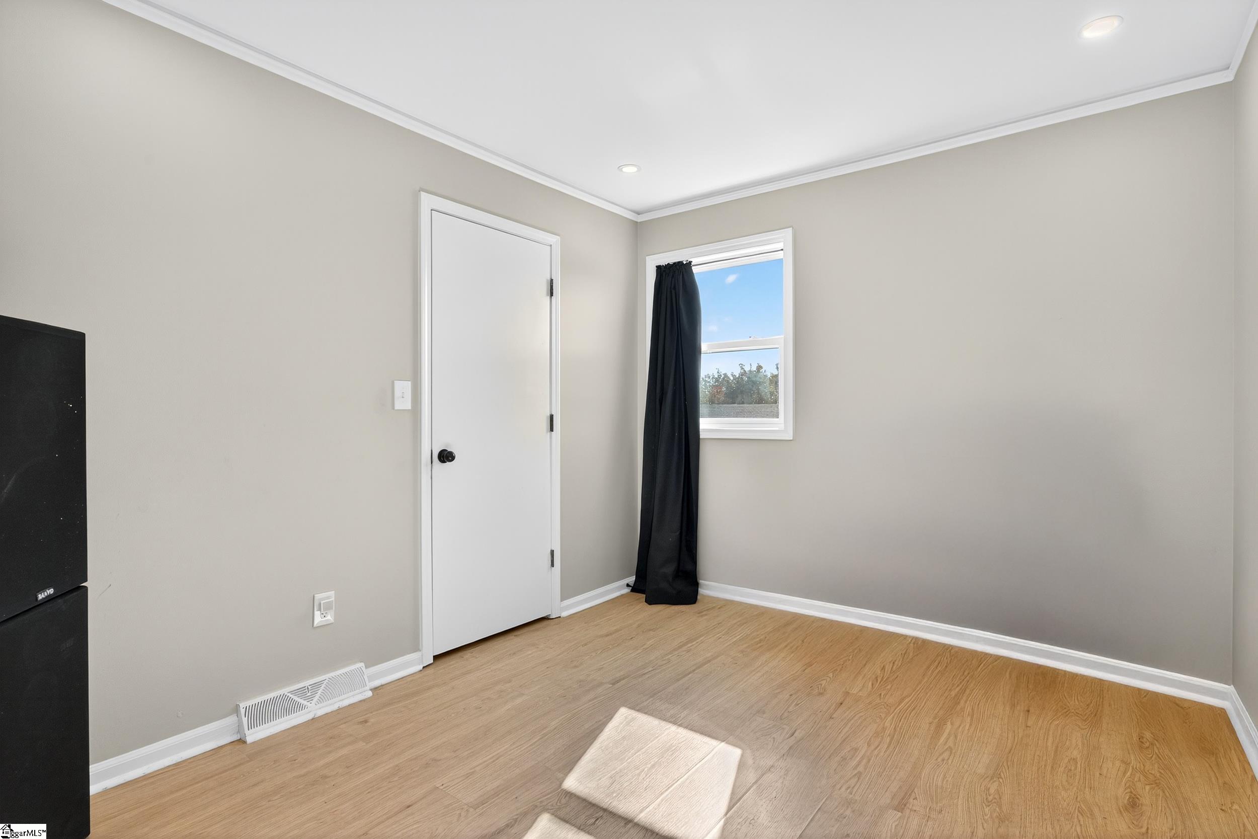 519 Longview Terrace Property Photo 24