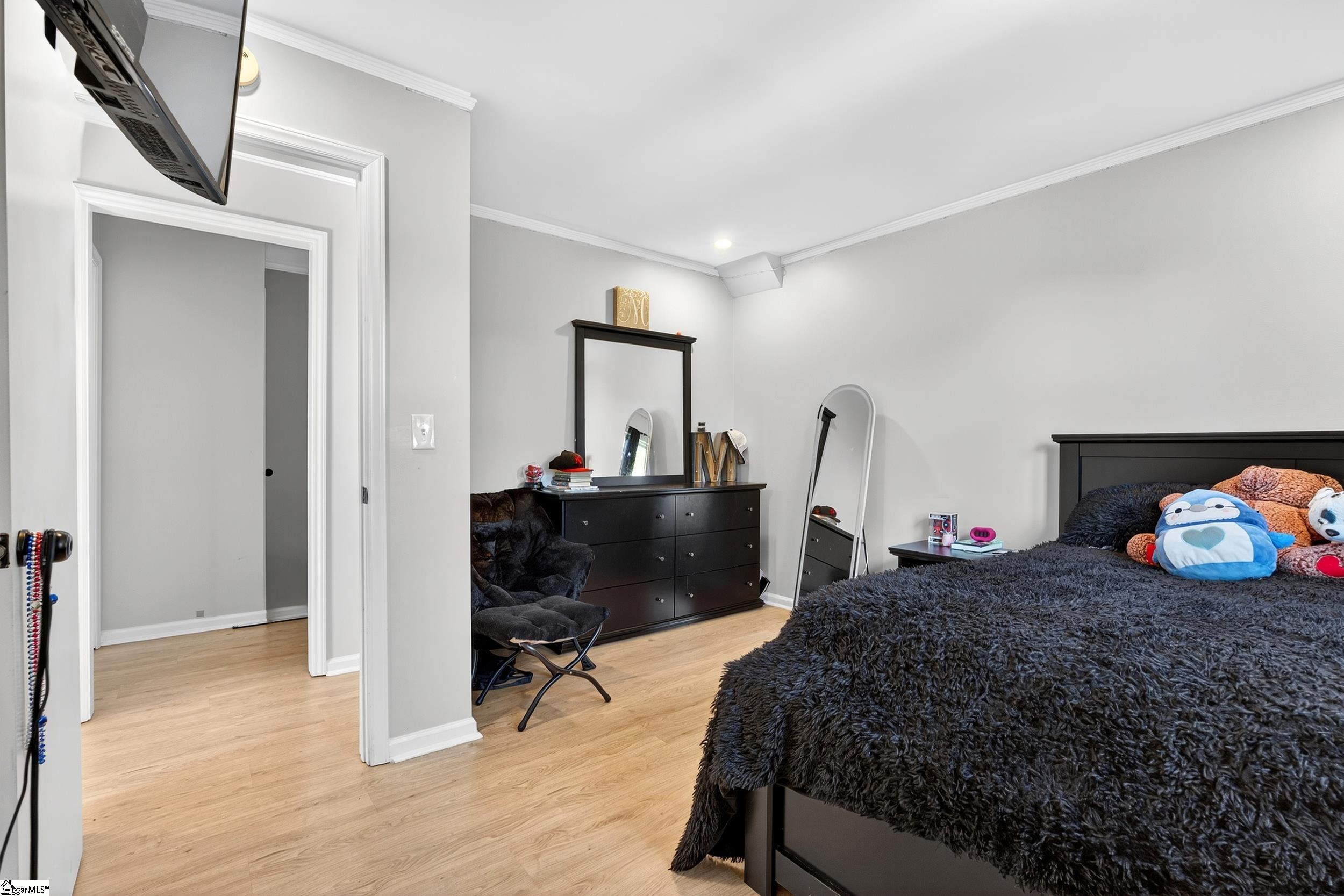 519 Longview Terrace Property Photo 26