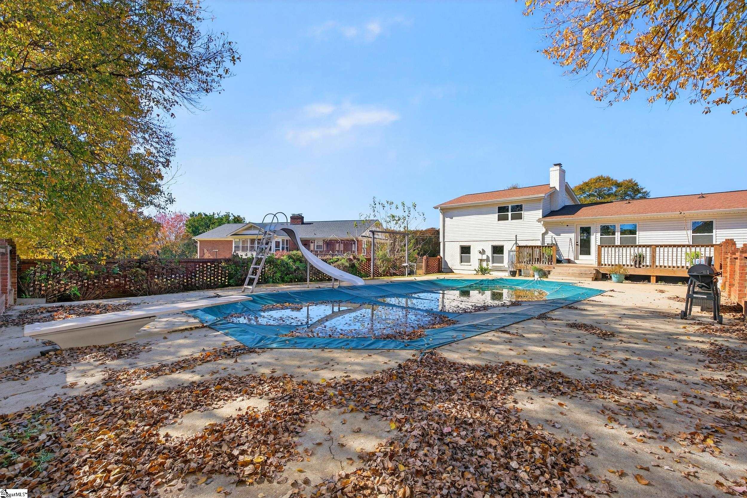 519 Longview Terrace Property Photo 34