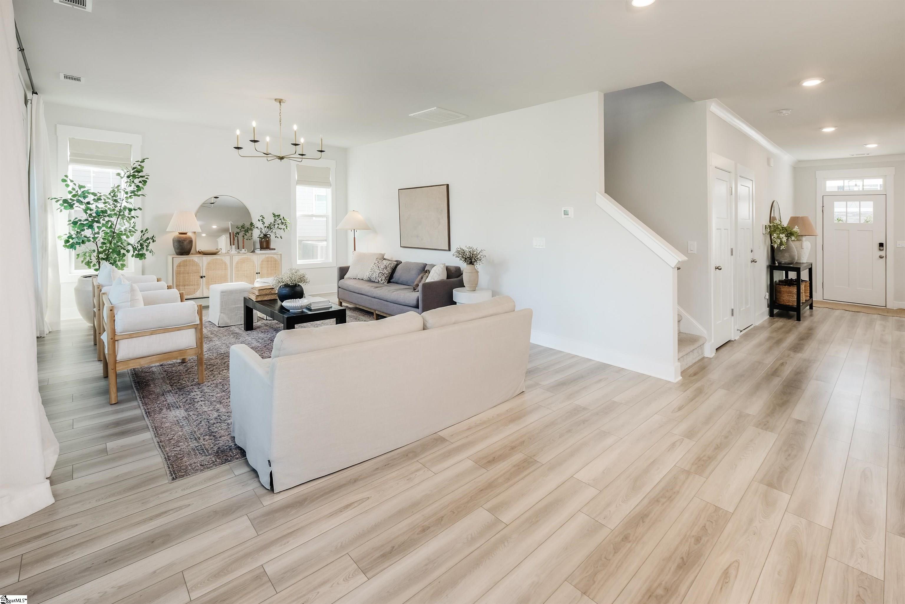 561 Fenwick Drive Property Photo 7