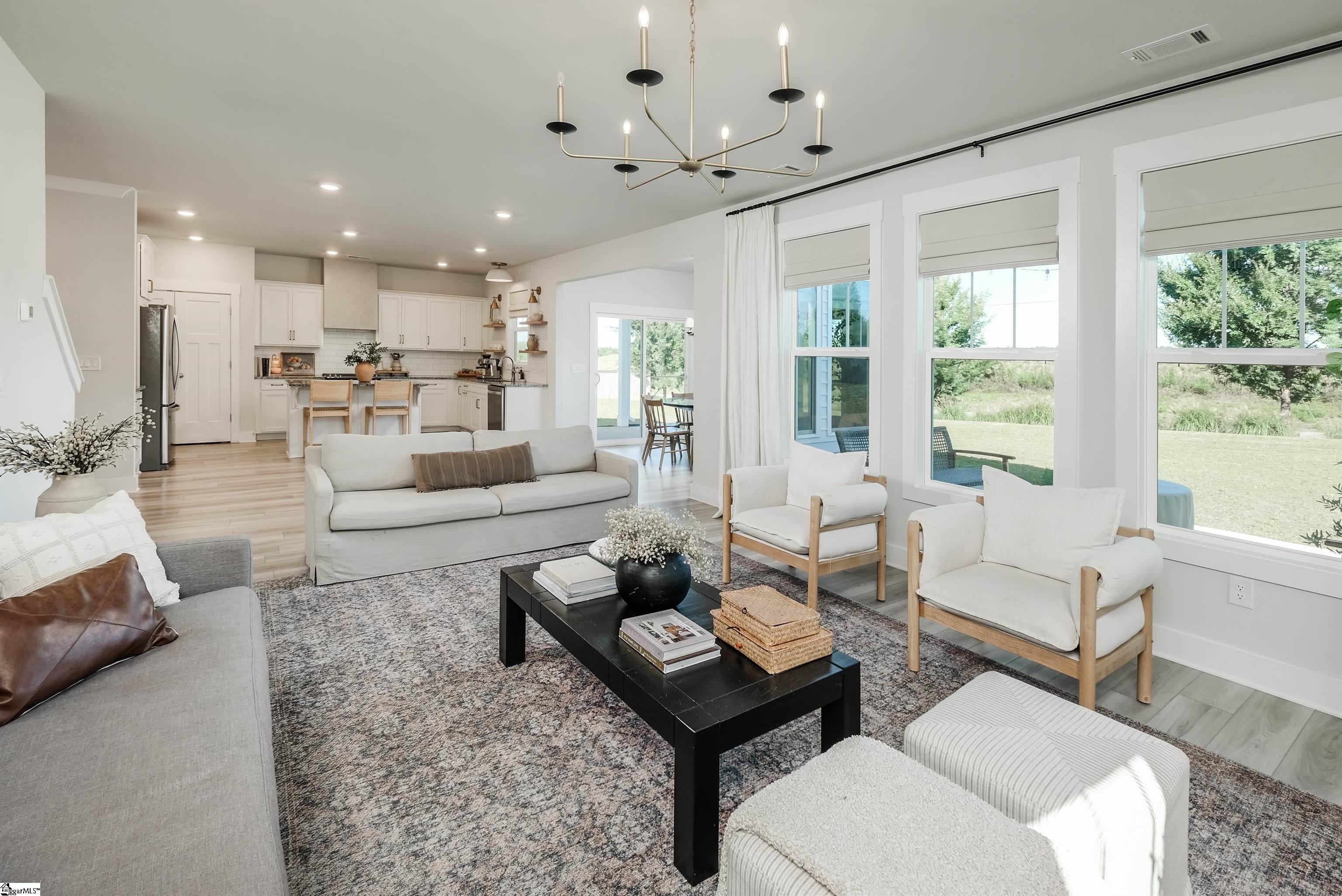 561 Fenwick Drive Property Photo 9