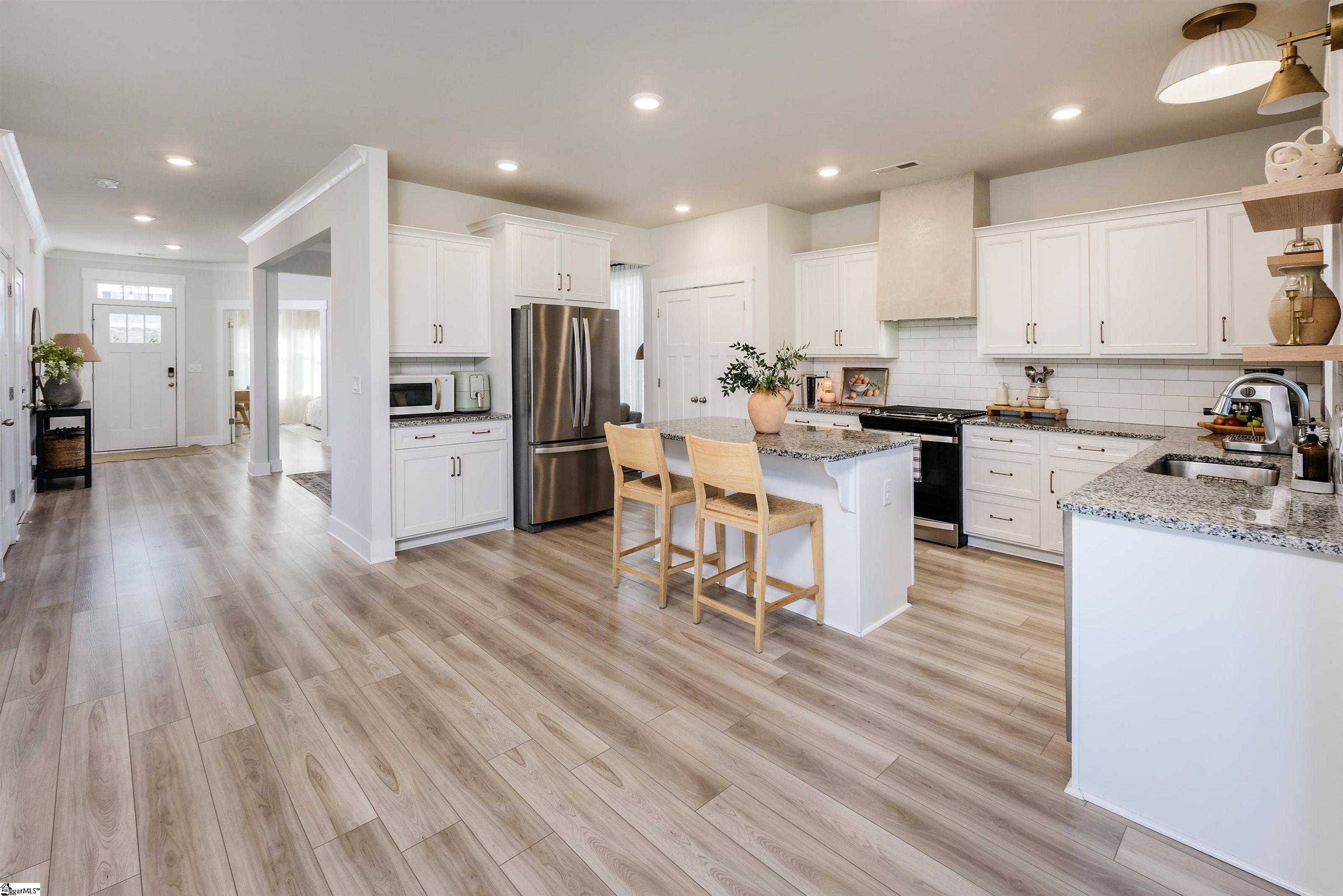 561 Fenwick Drive Property Photo 11