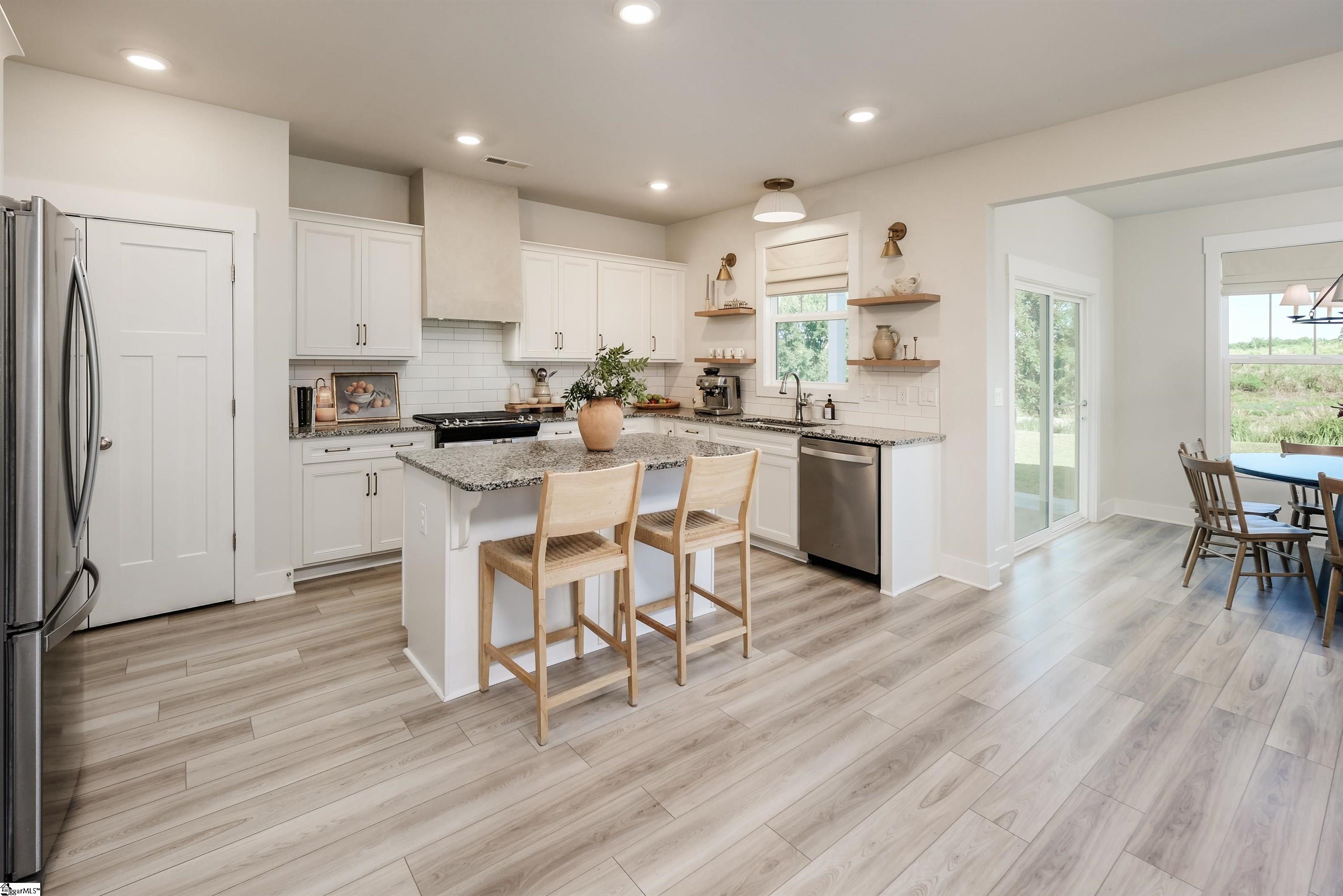 561 Fenwick Drive Property Photo 12