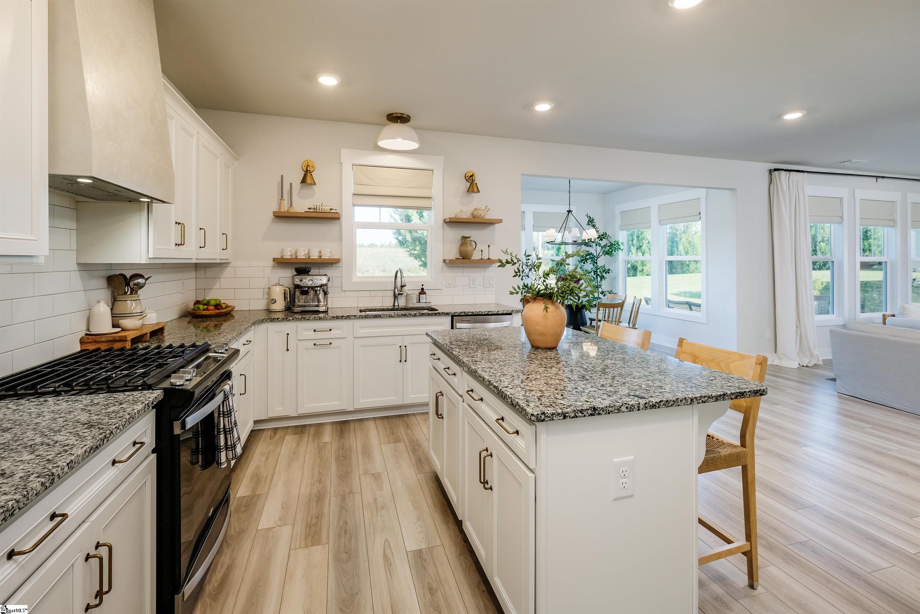 561 Fenwick Drive Property Photo 13