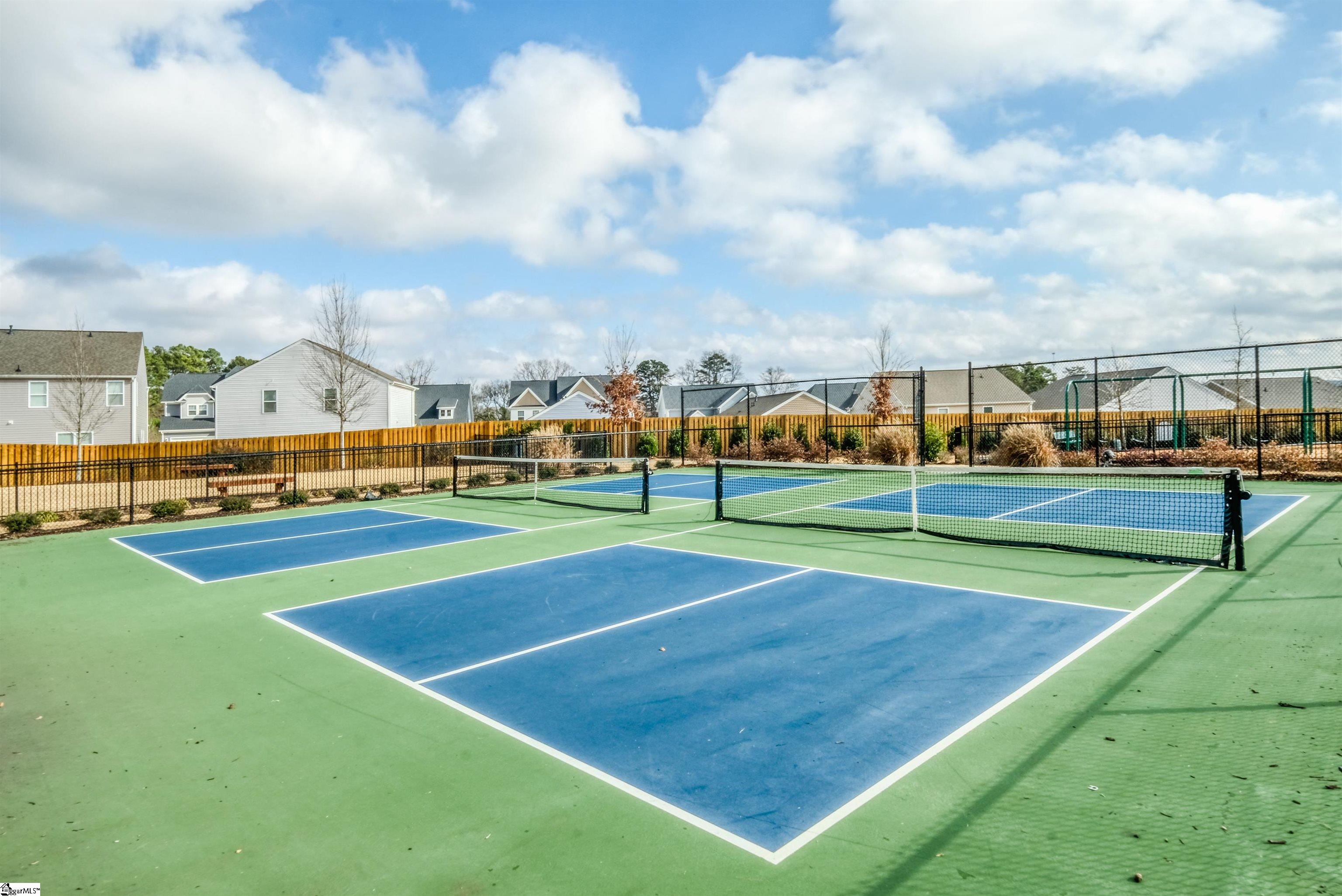 561 Fenwick Drive Property Photo 36