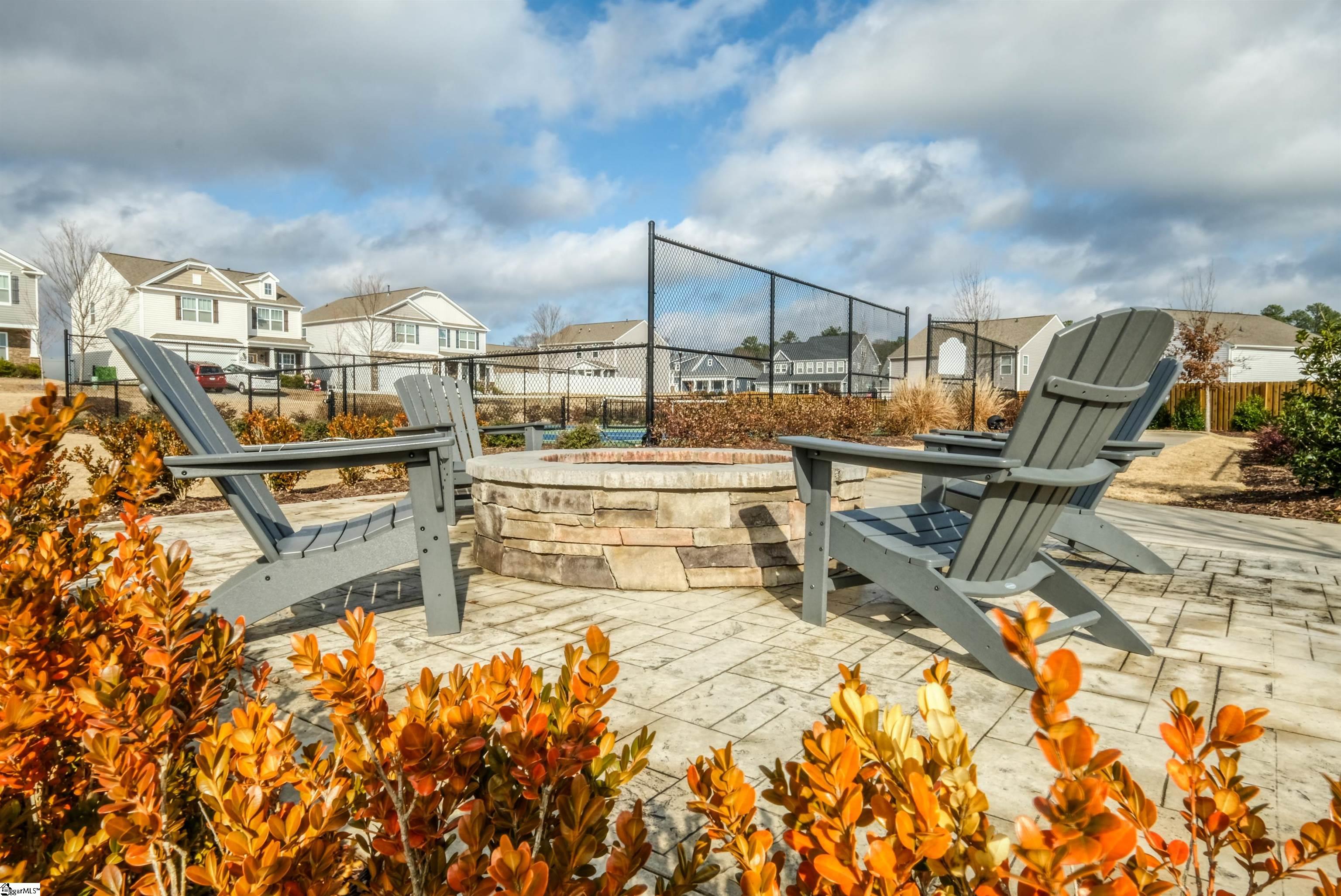 561 Fenwick Drive Property Photo 37