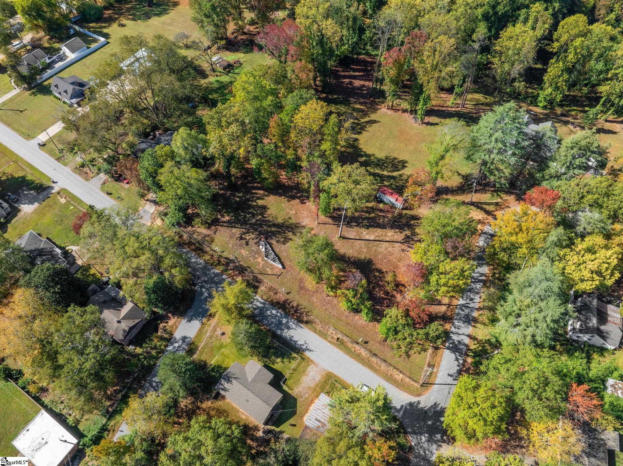 100 Nature Trail Property Photo 5