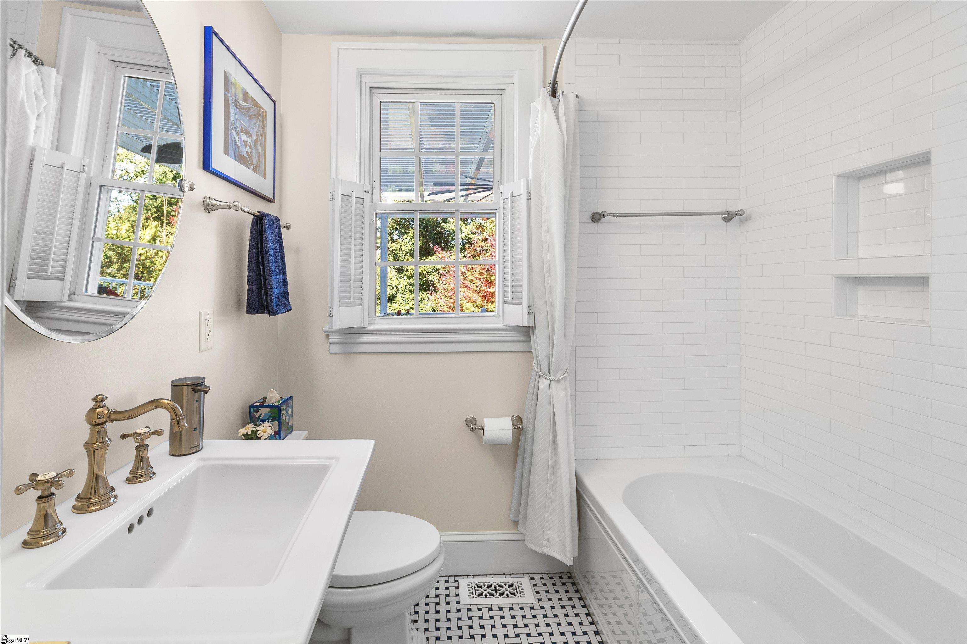 17 Garraux Street Property Photo 7