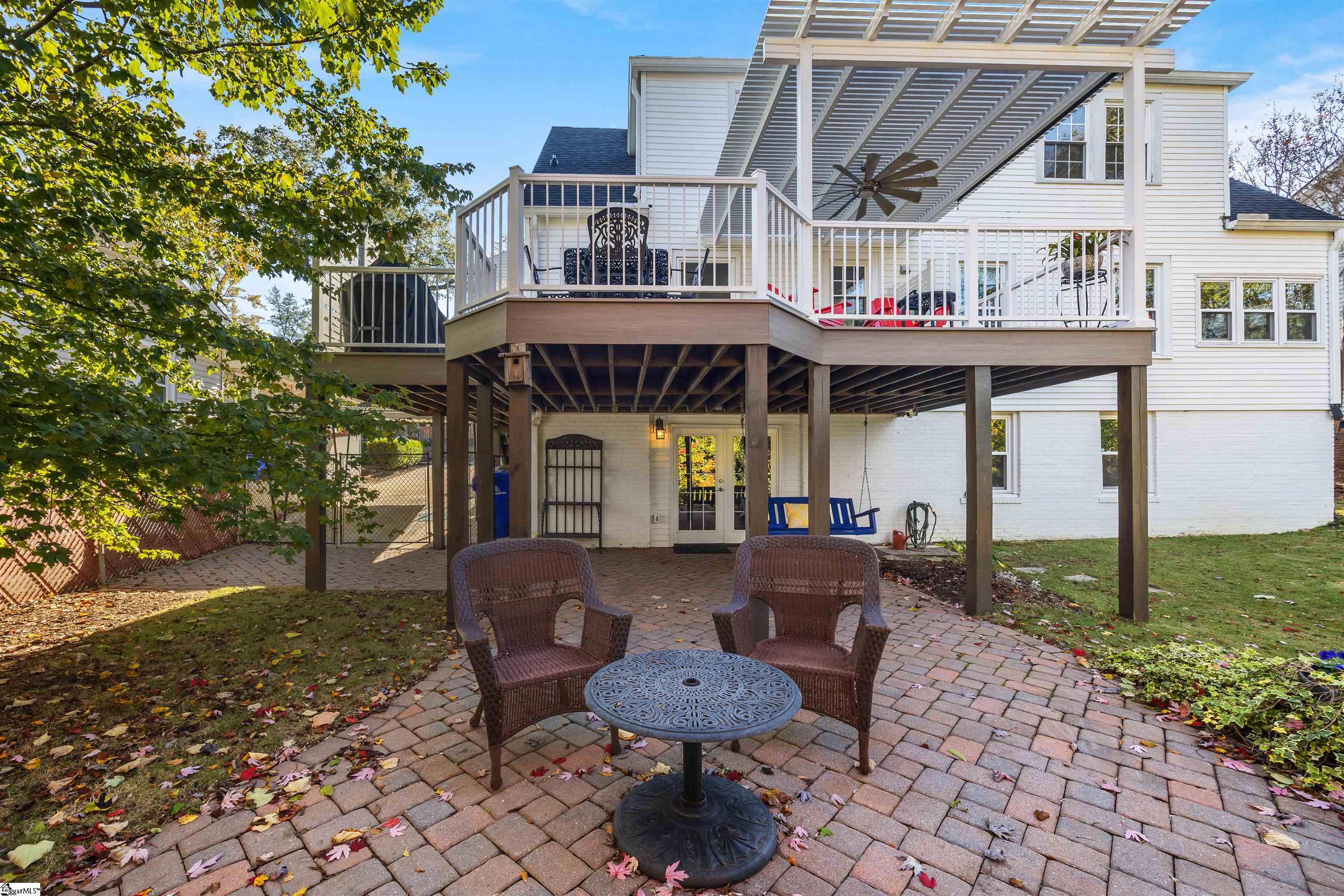 17 Garraux Street Property Photo 35