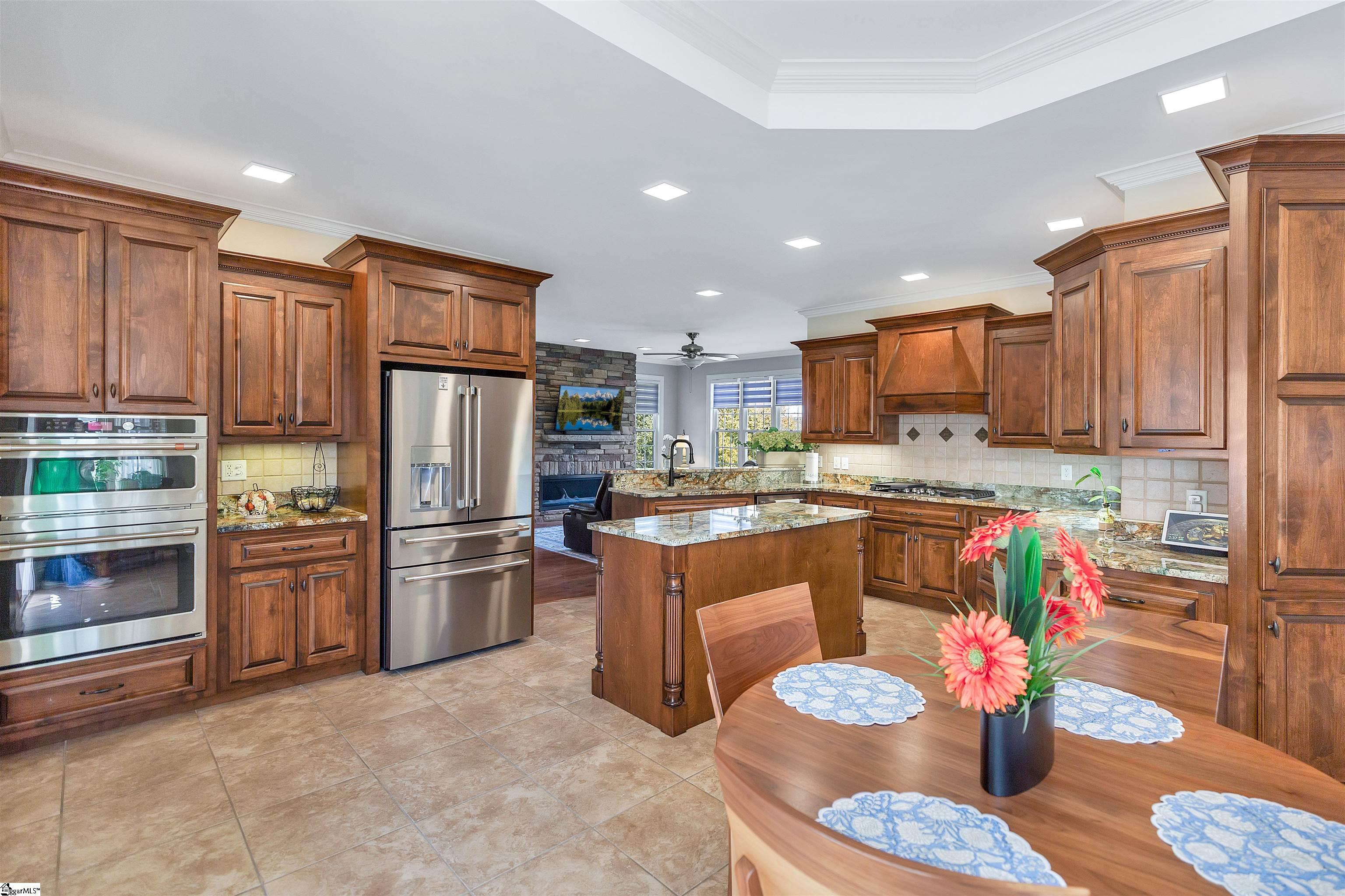 115 Engram Lane Property Photo 6