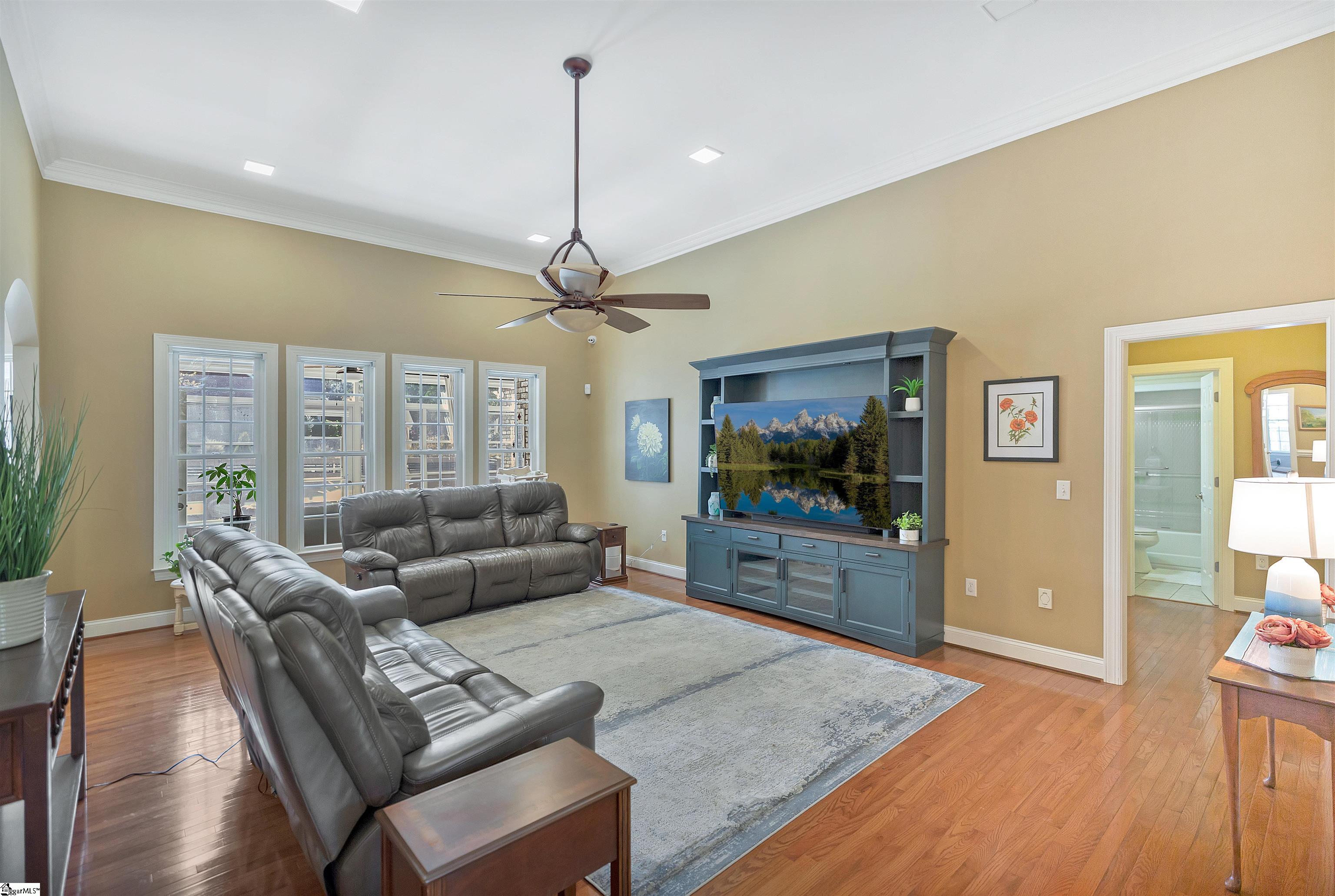 115 Engram Lane Property Photo 12