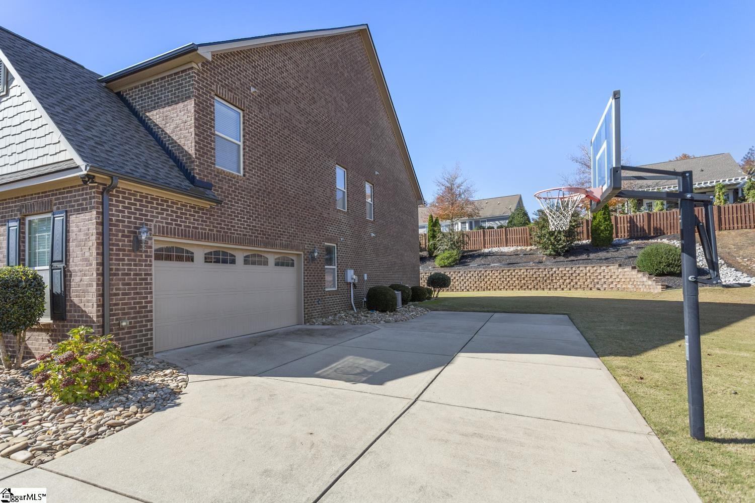 1005 Winmar Drive Property Photo 2