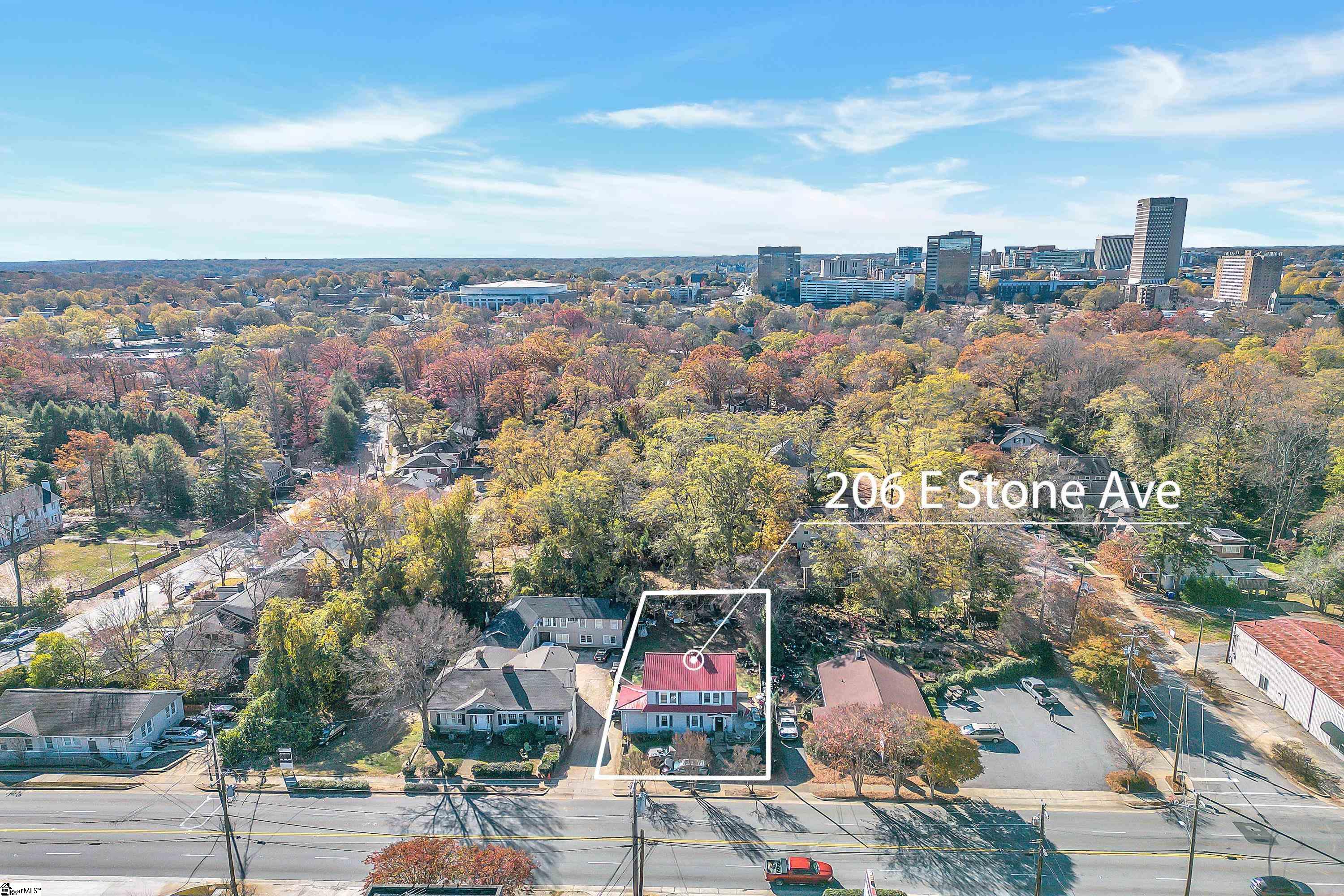 206 E Stone Avenue Property Photo 1