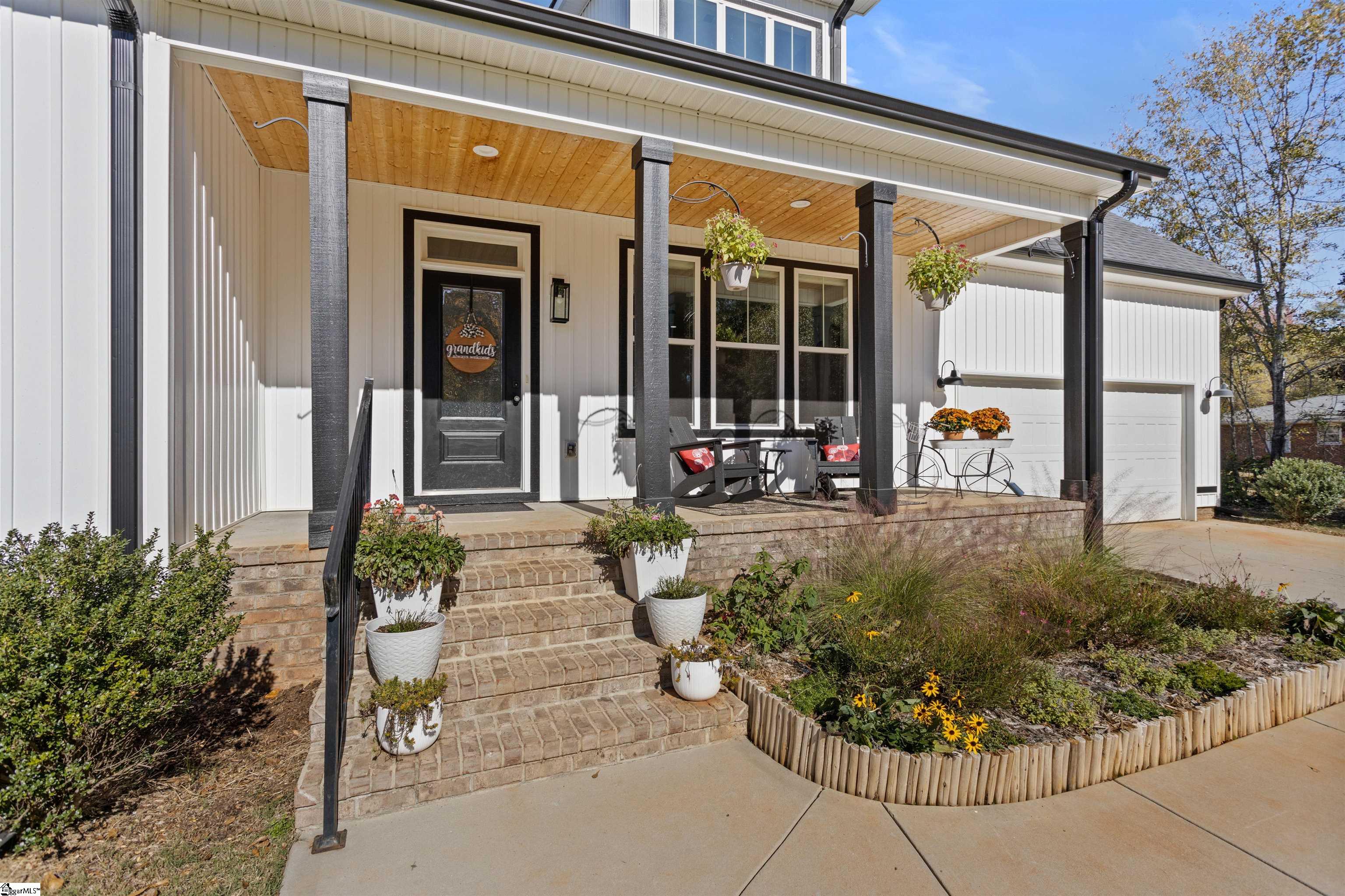 3 Sunset Court Property Photo 2