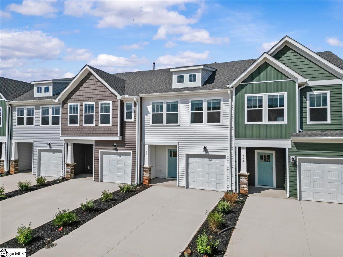 204 Cali Way Property Photo 2