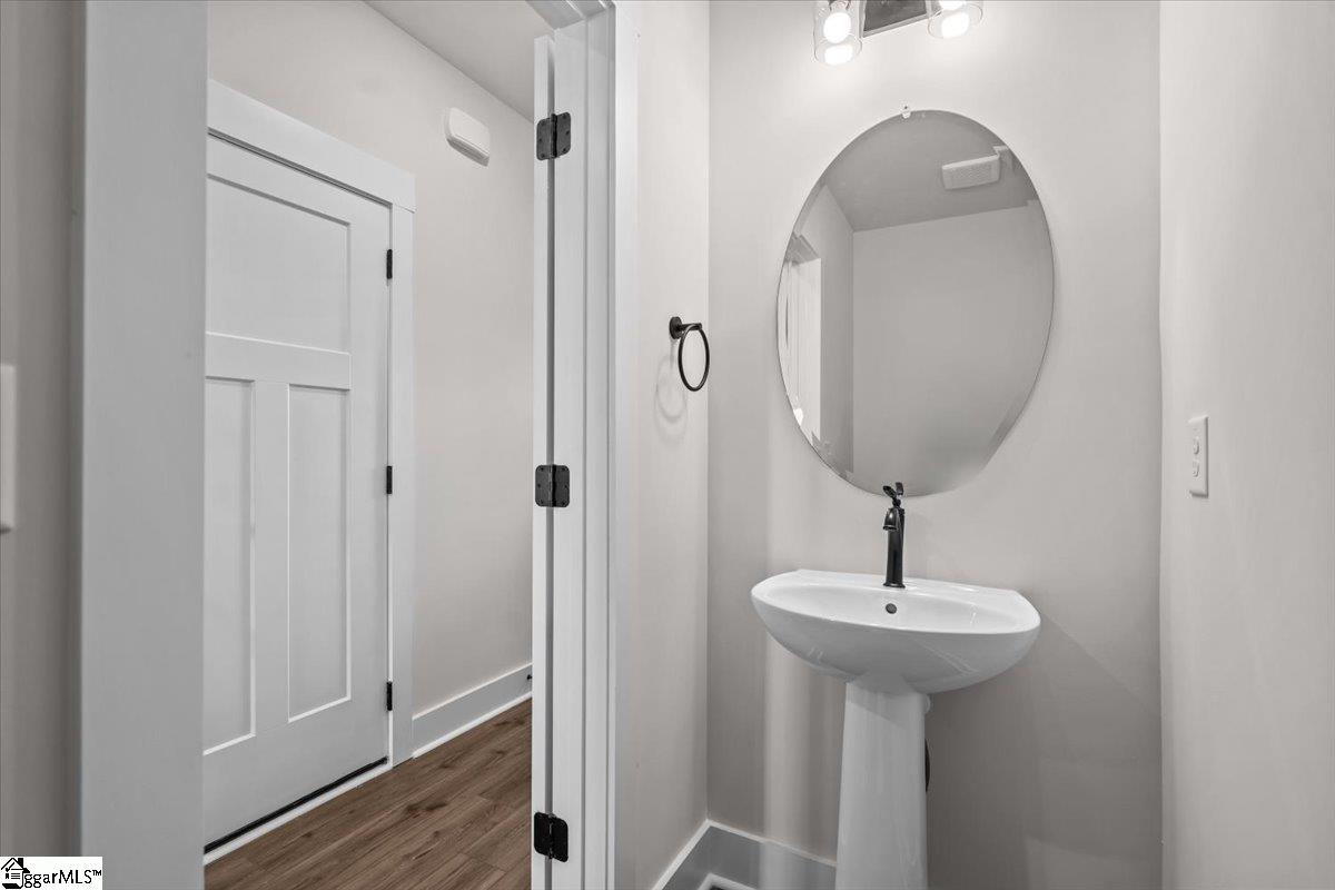 204 Cali Way Property Photo 13