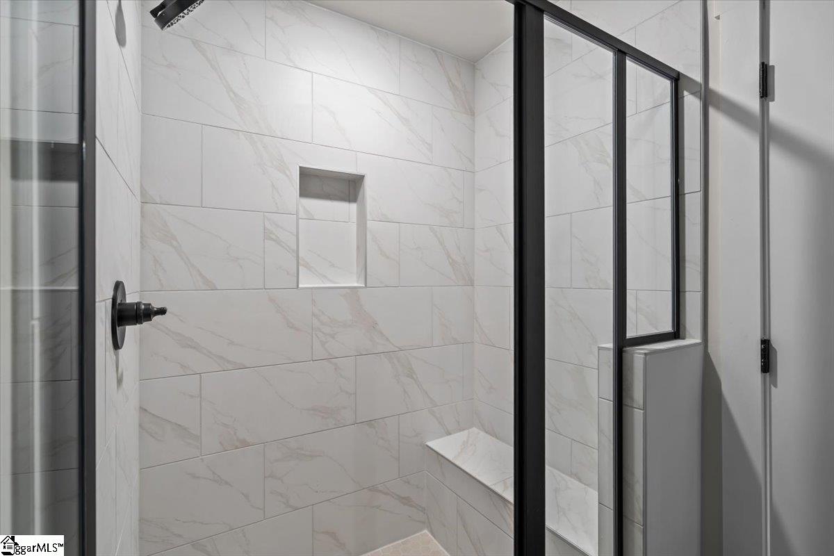 204 Cali Way Property Photo 17