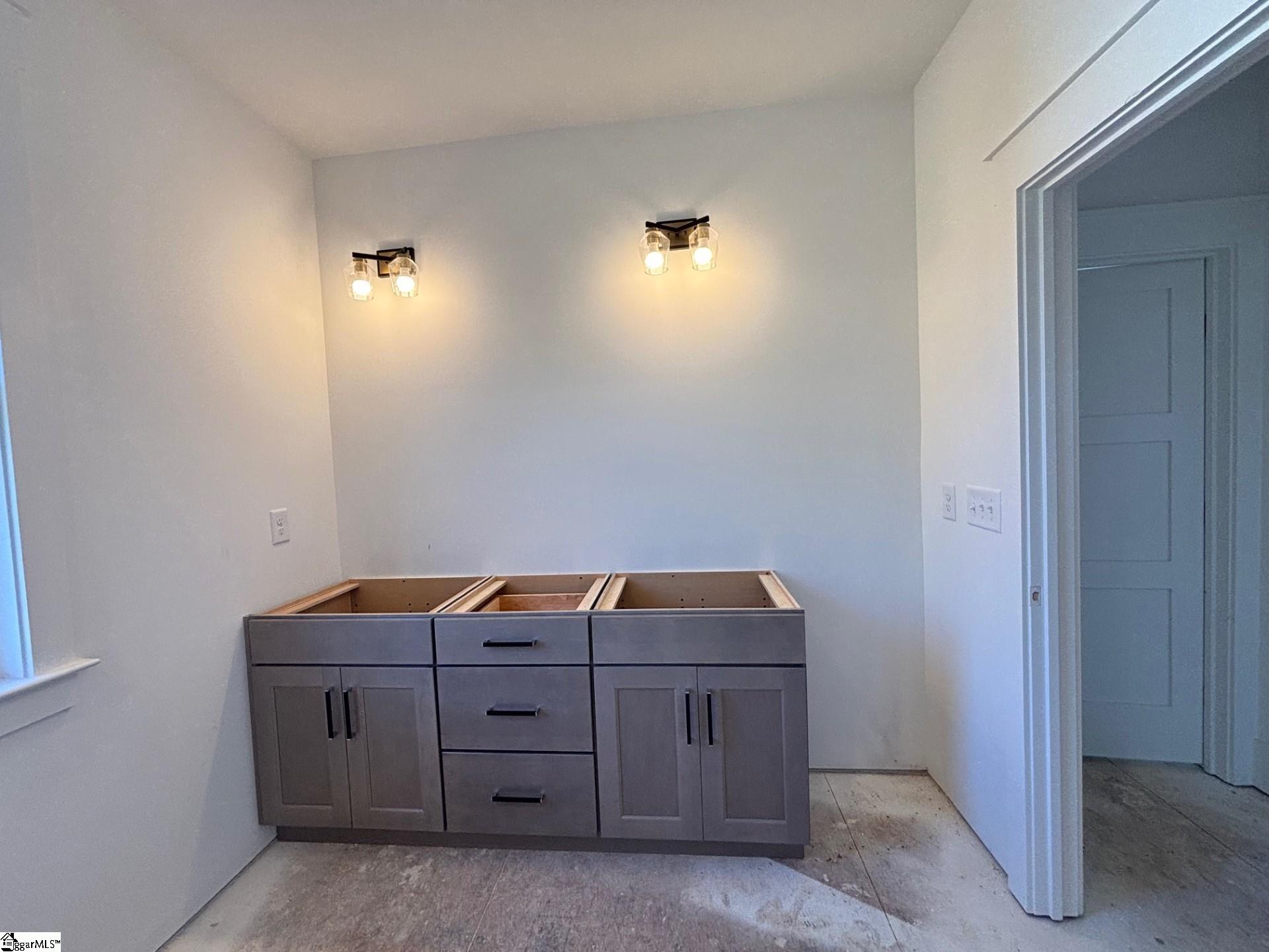 3004 English Cottage Way Property Photo 13