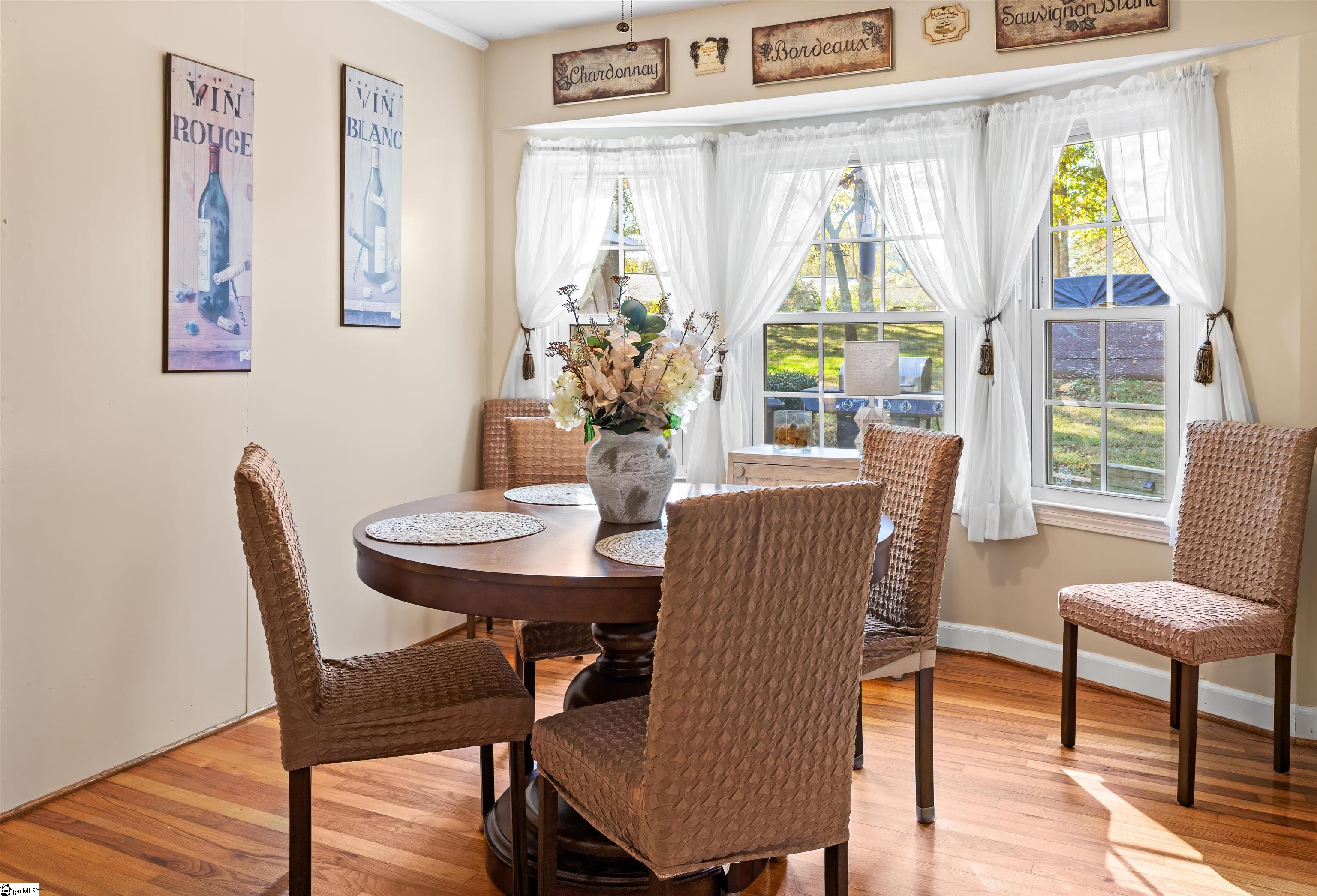 605 W Lee Road Property Photo 2