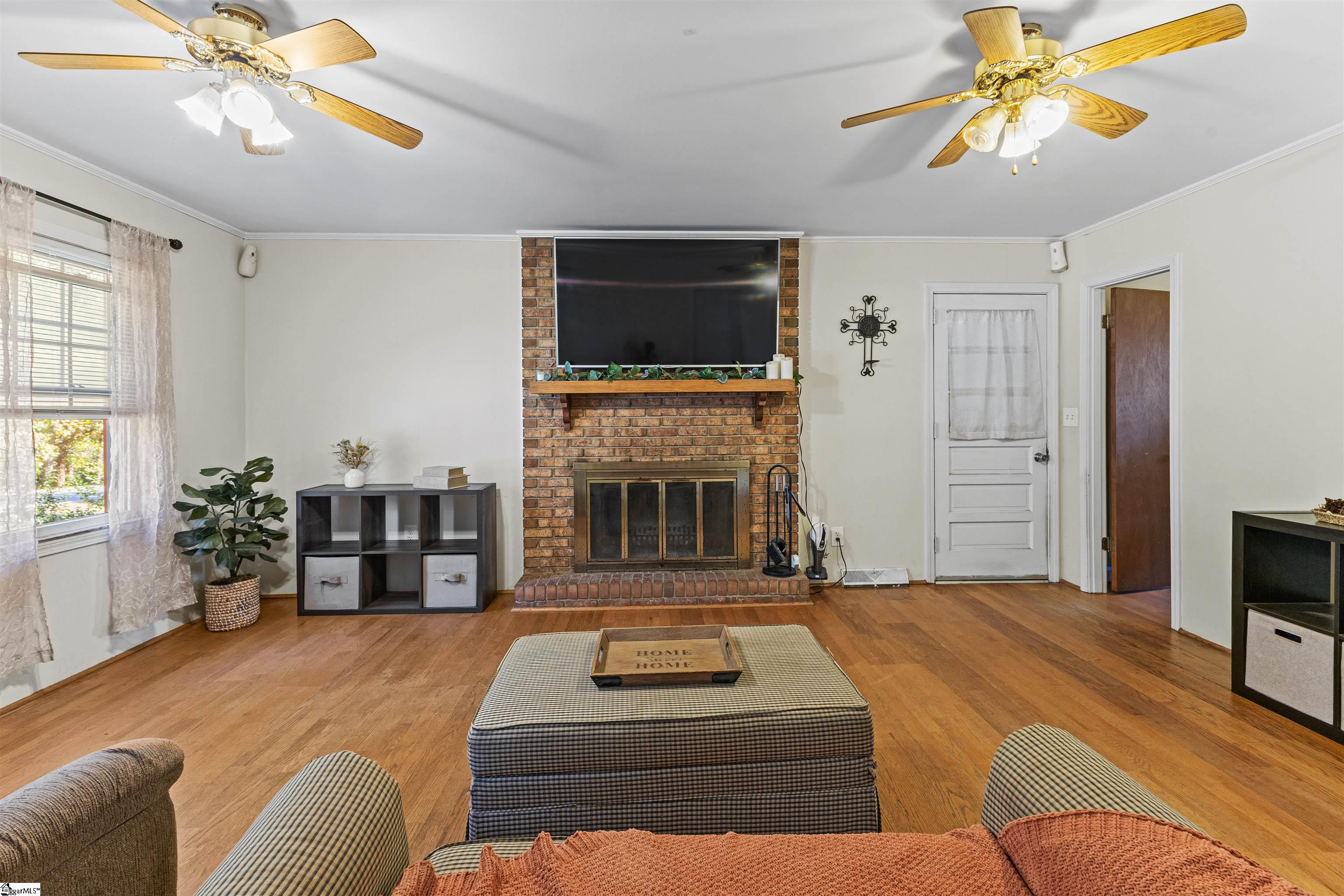 605 W Lee Road Property Photo 8