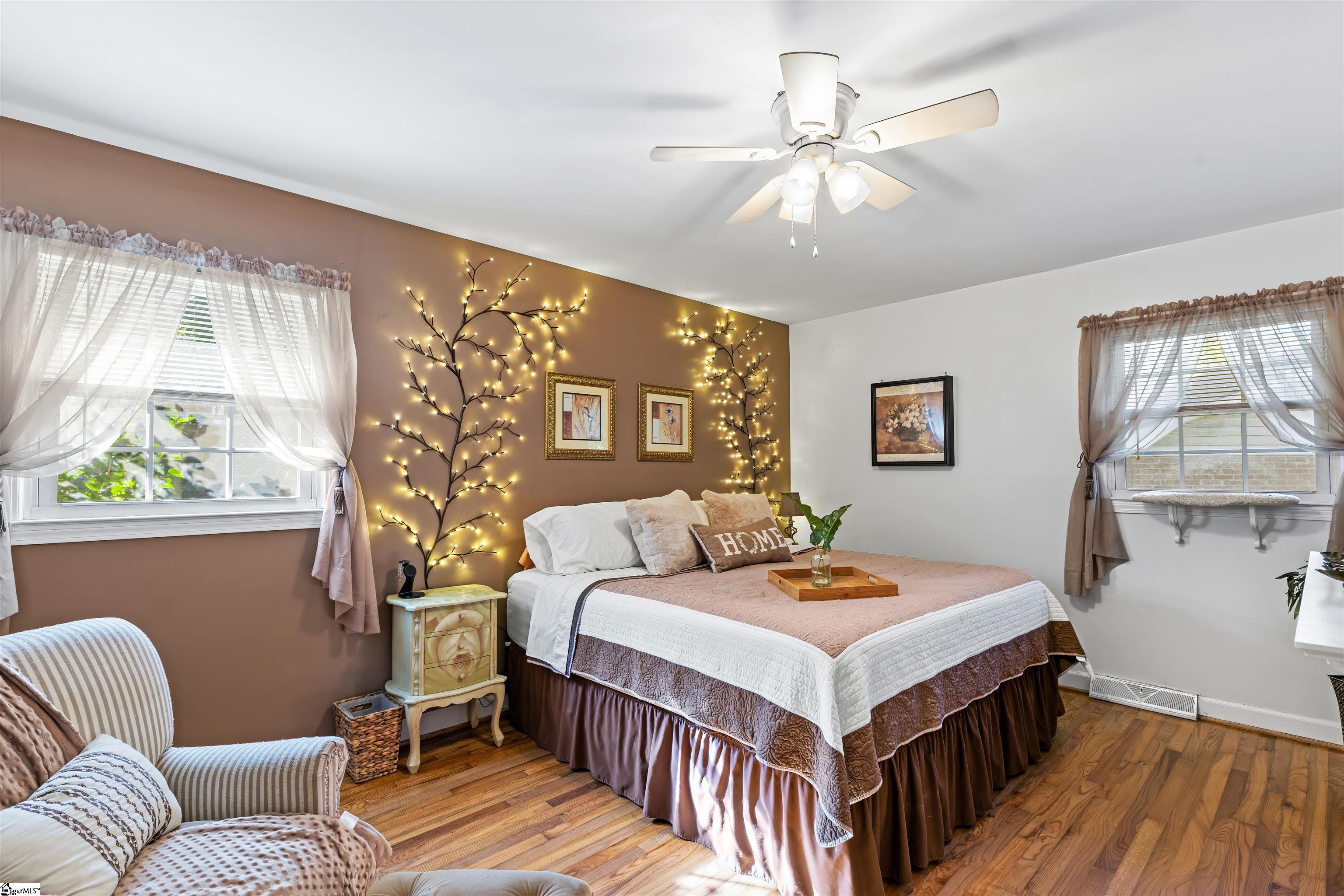 605 W Lee Road Property Photo 13